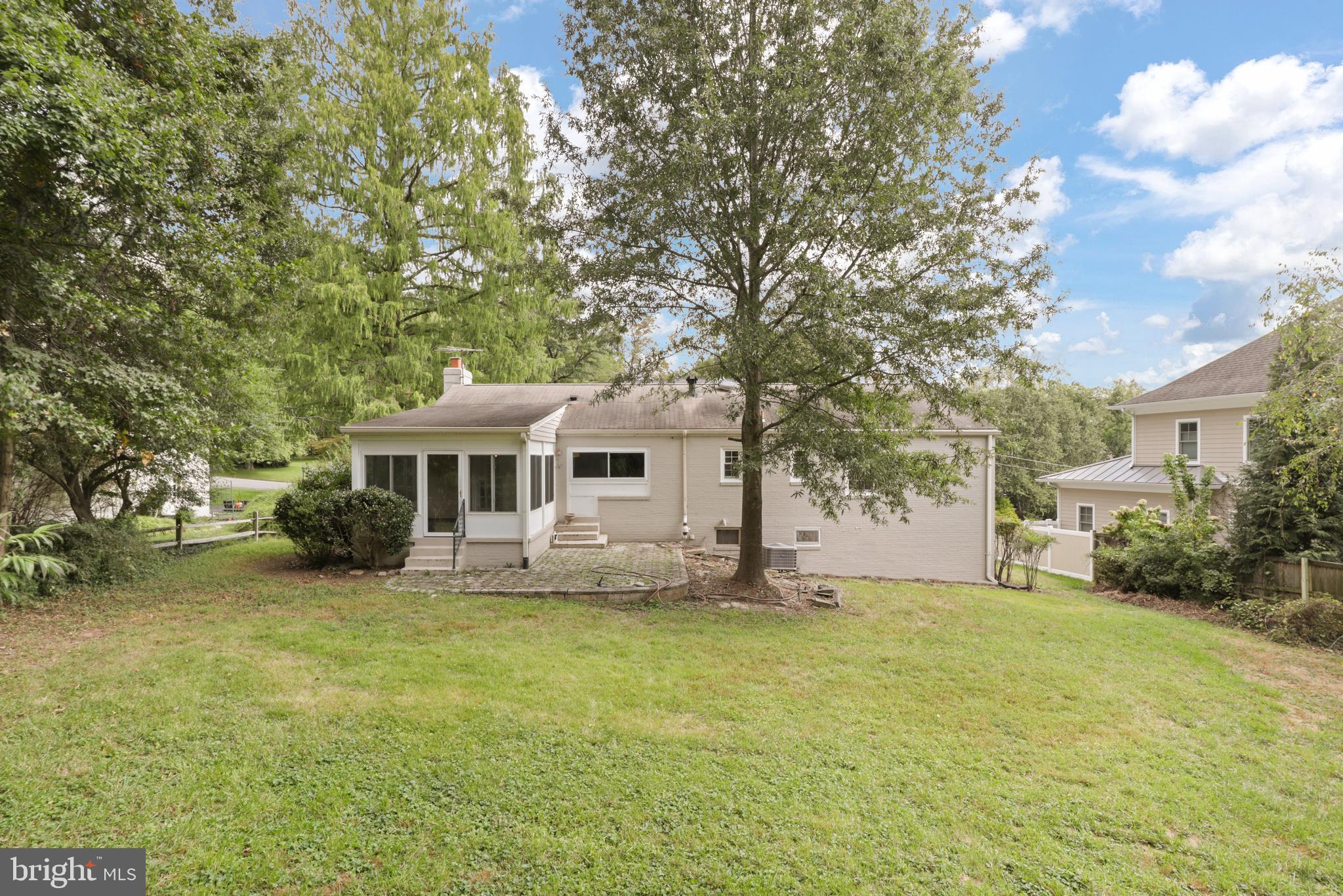 6139 TOMPKINS DRIVE