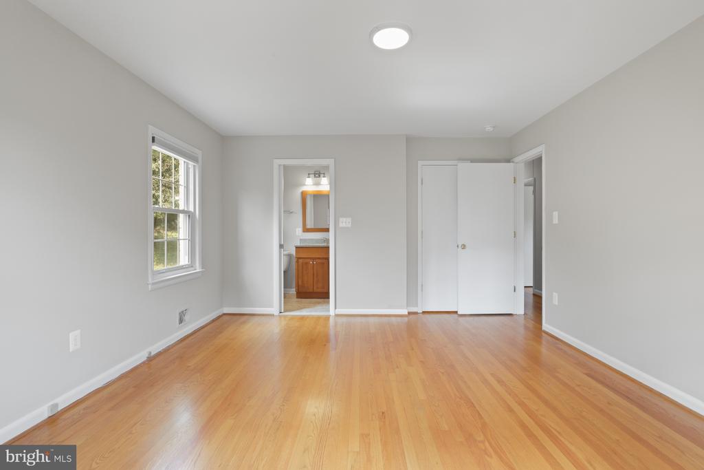 6139 TOMPKINS DRIVE