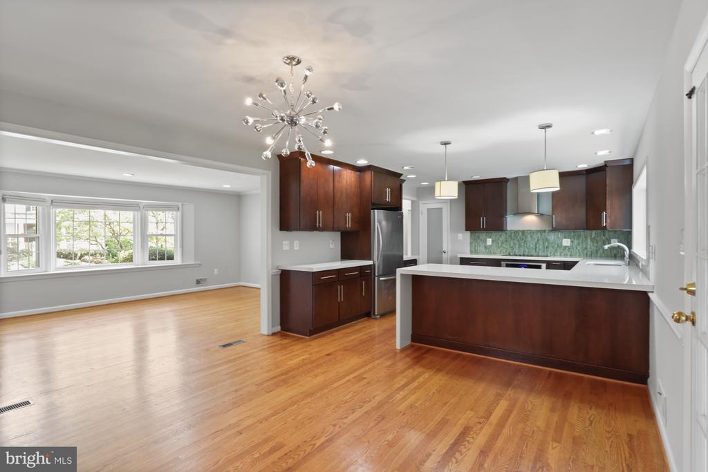 6139 TOMPKINS DRIVE