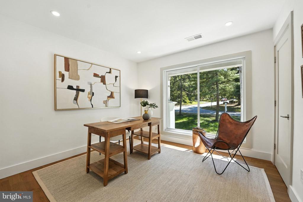 6211 WATERWAY DRIVE