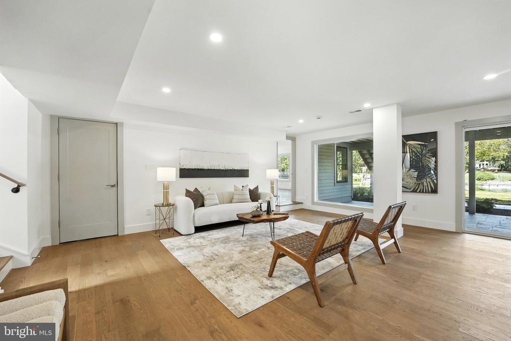 6211 WATERWAY DRIVE