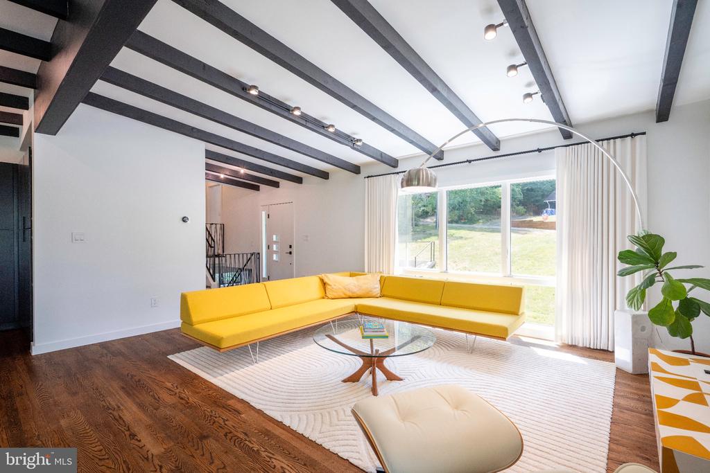 3406 BARGER DRIVE