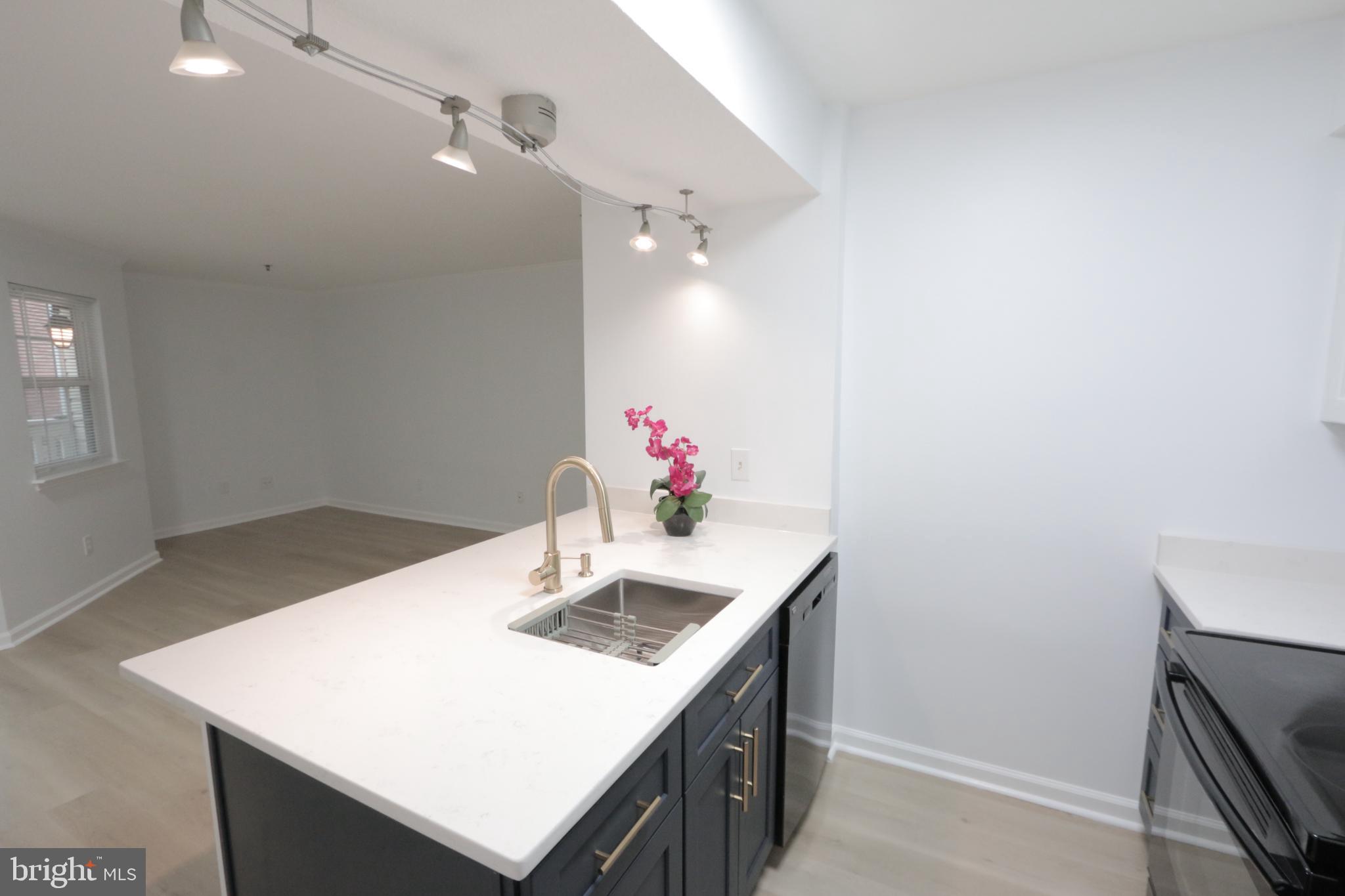 1504 LINCOLN WAY 104