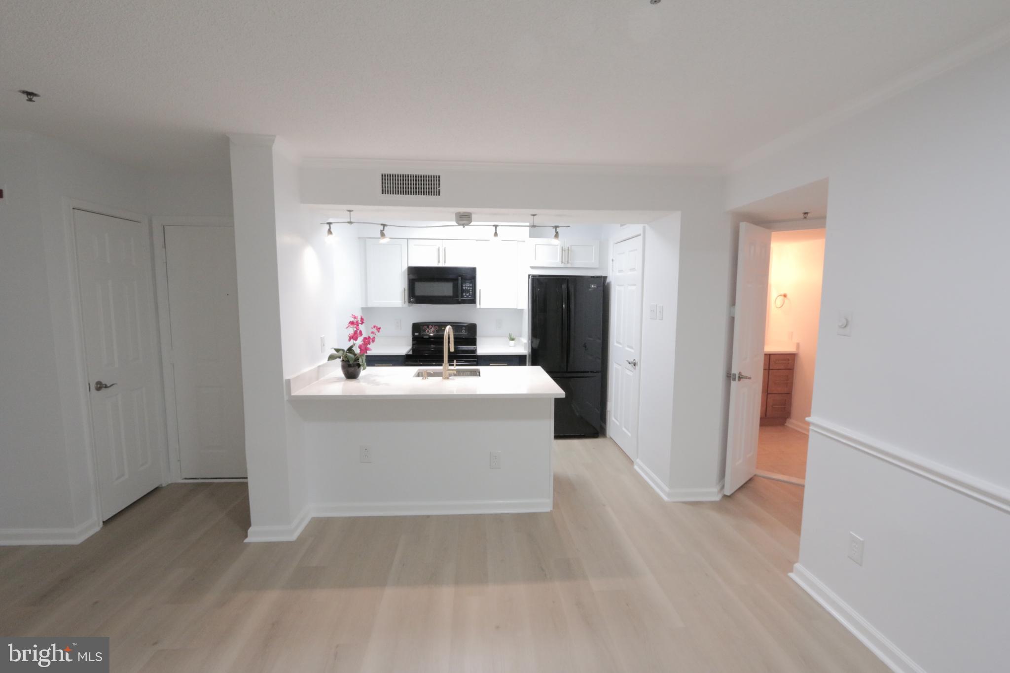 1504 LINCOLN WAY 104