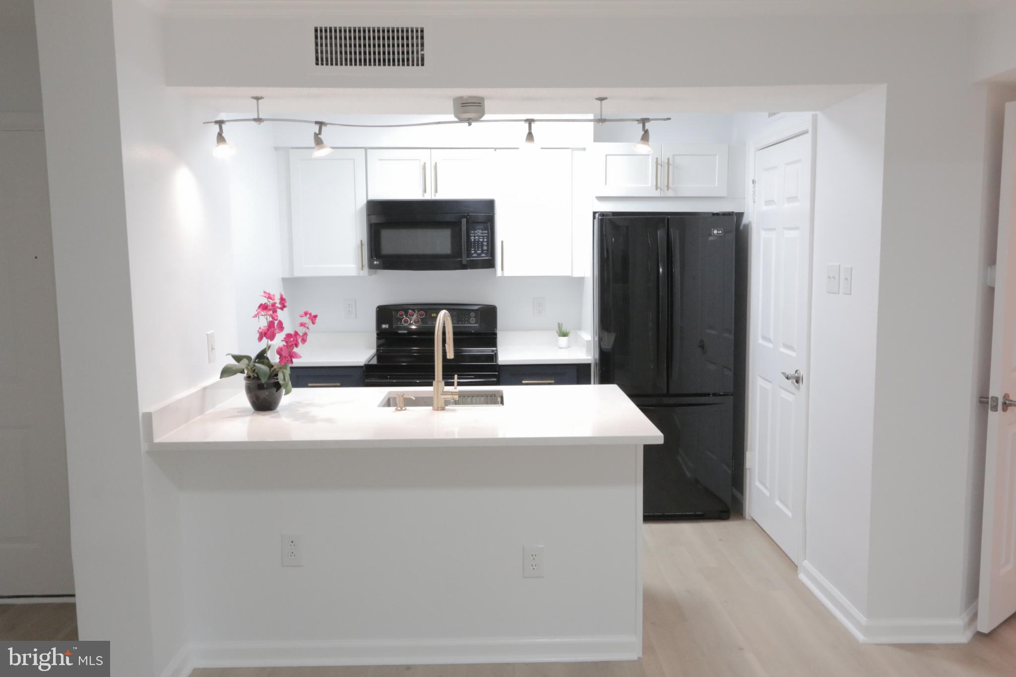 1504 LINCOLN WAY 104