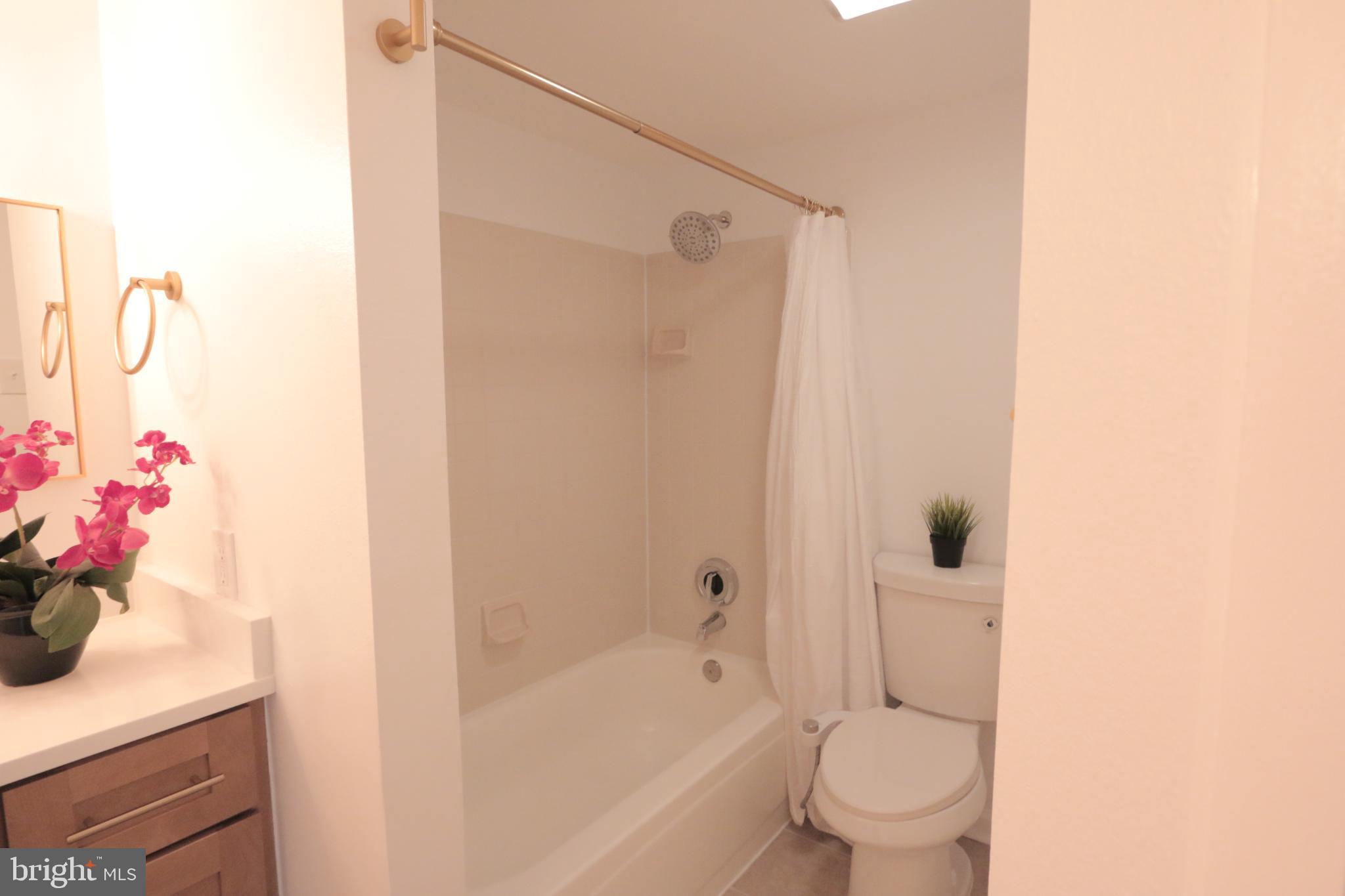 1504 LINCOLN WAY 104