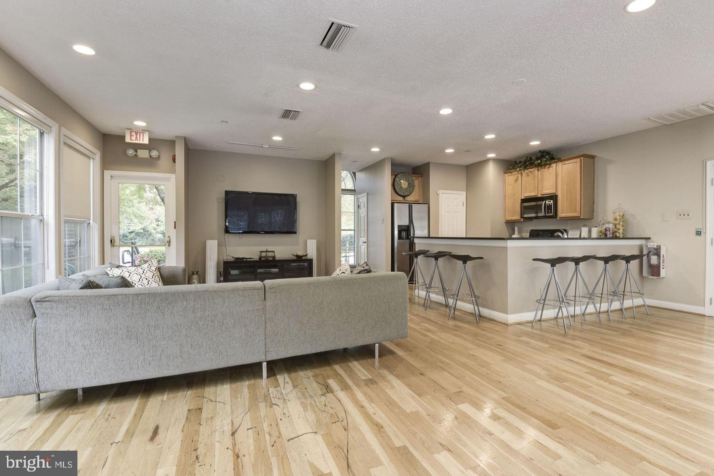 1504 LINCOLN WAY 104