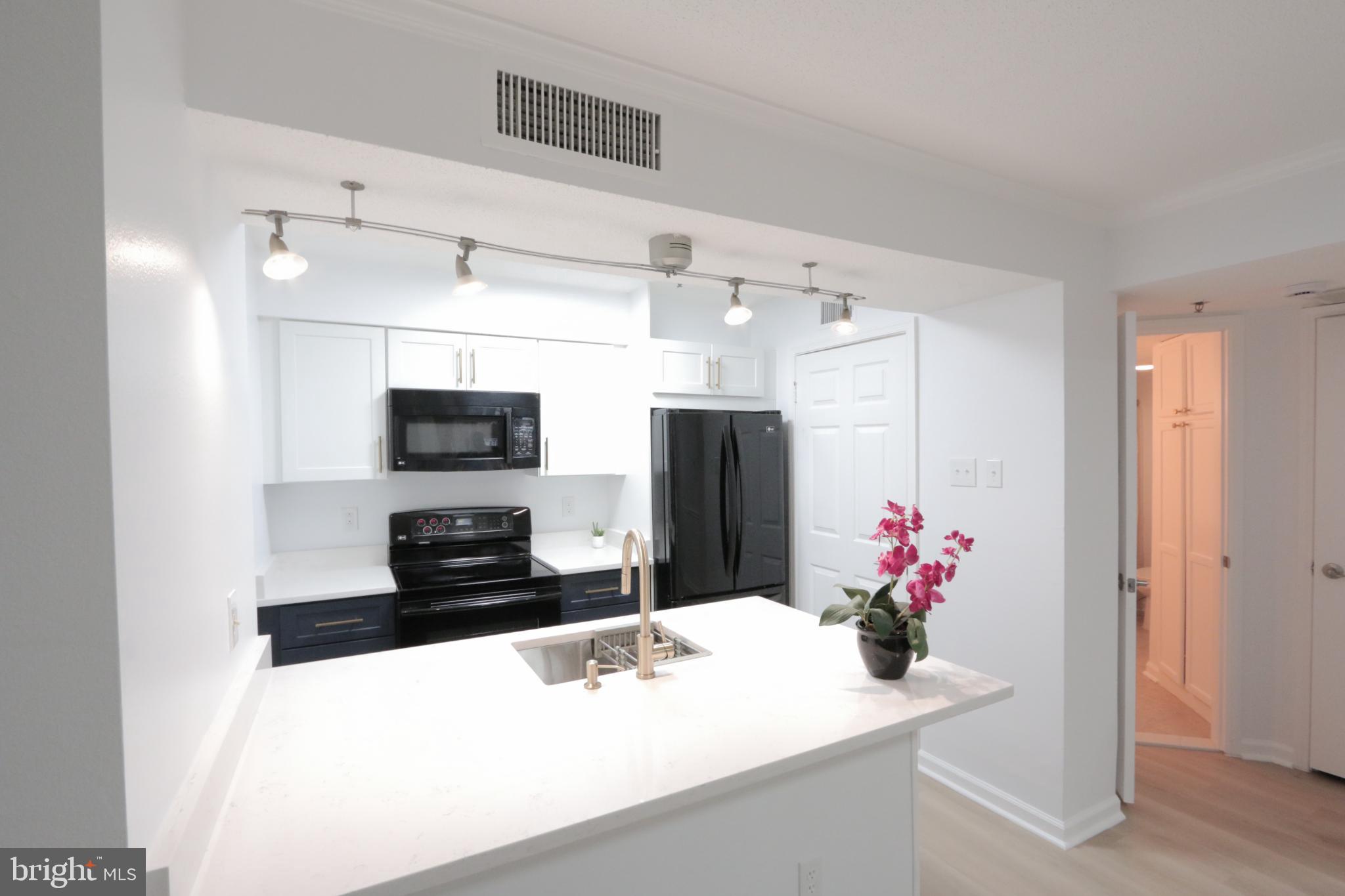 1504 LINCOLN WAY 104