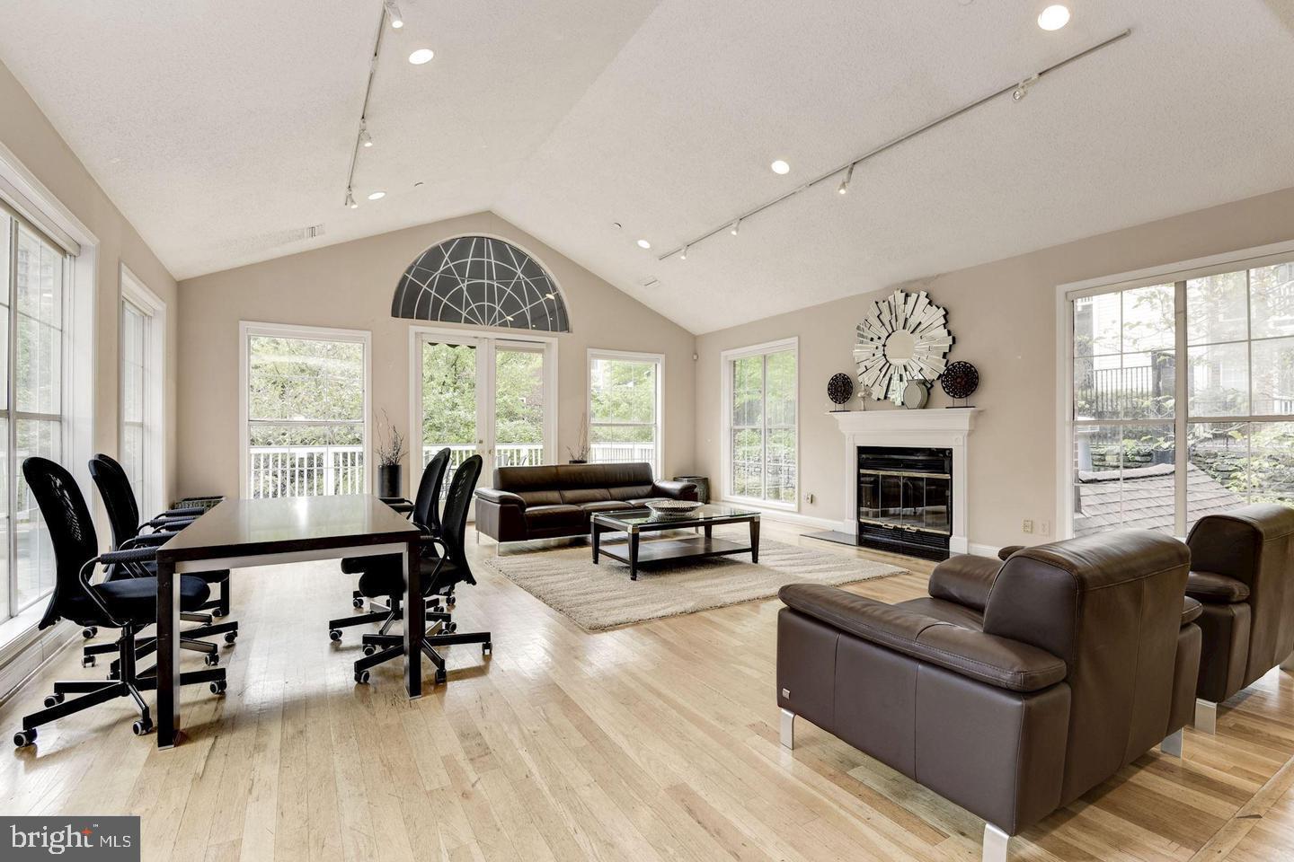 1504 LINCOLN WAY 104