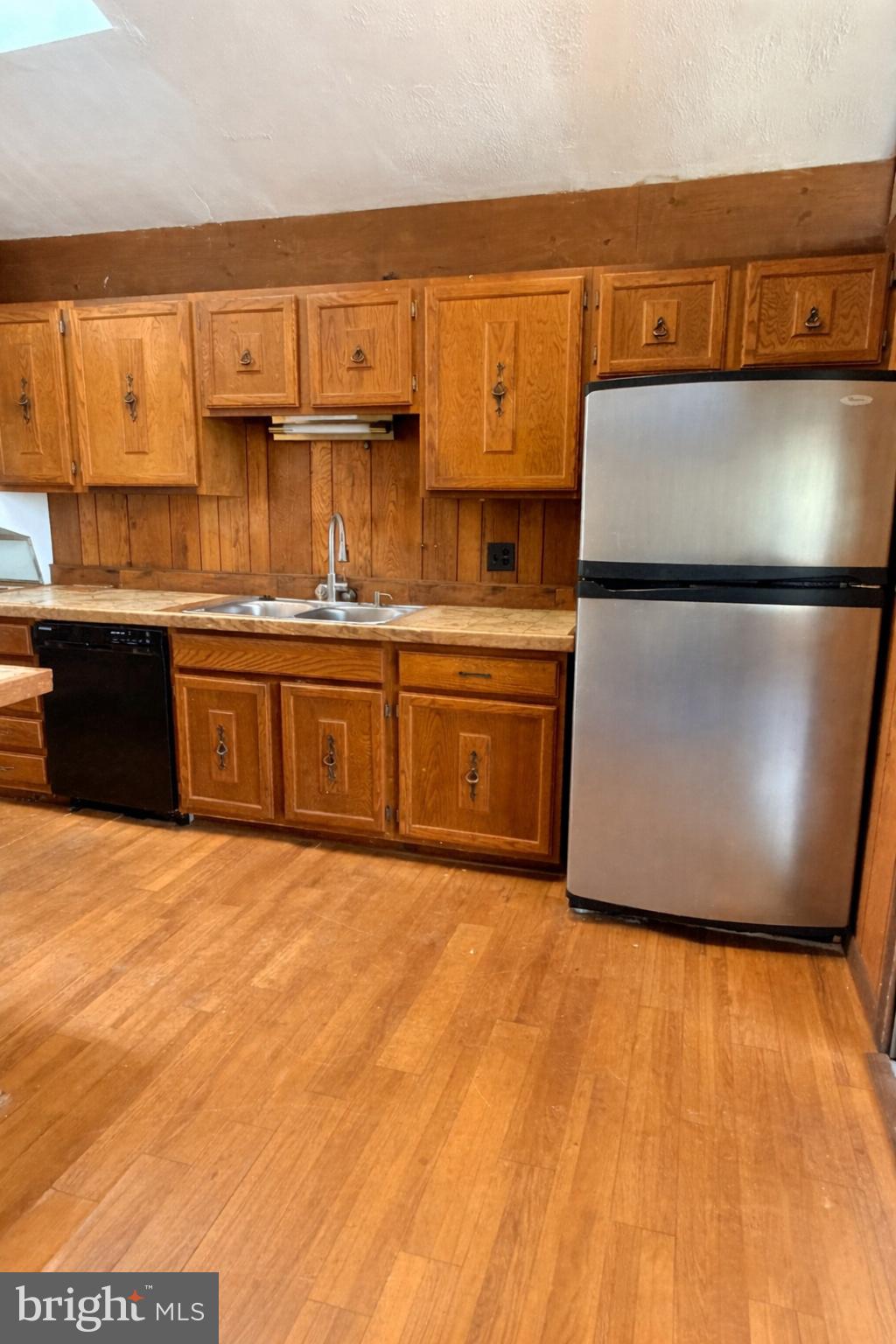 10400 HUNTER RIDGE DRIVE