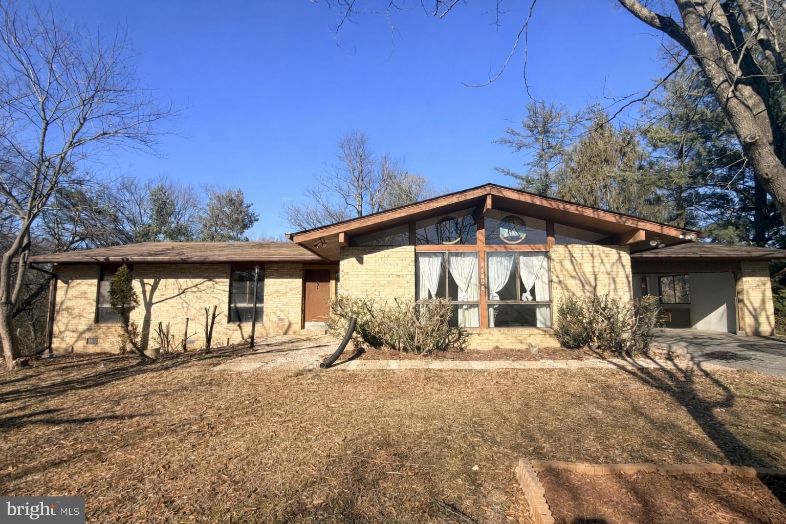 10400 HUNTER RIDGE DRIVE