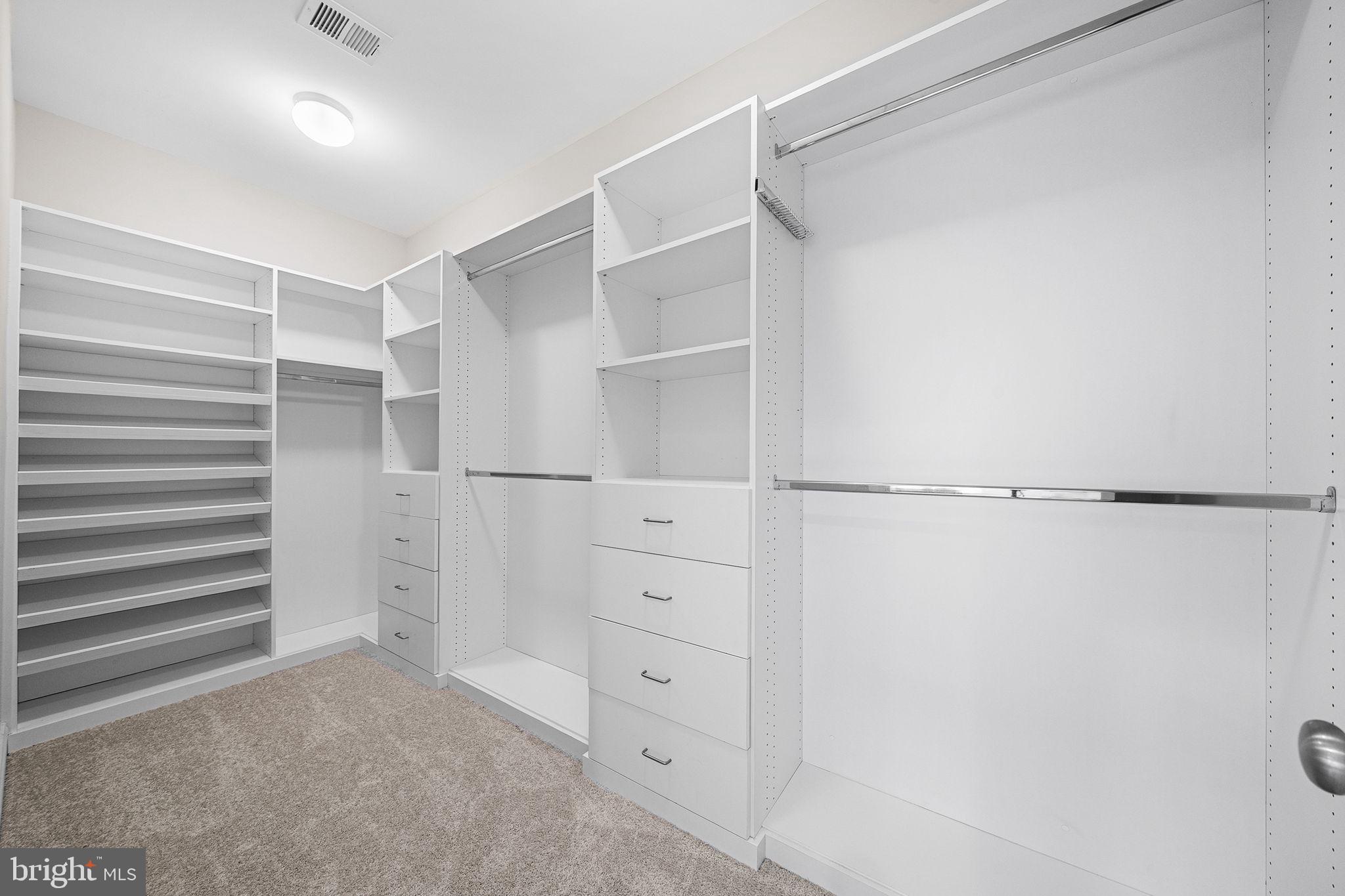 6198 CHAMPION OAK COURT