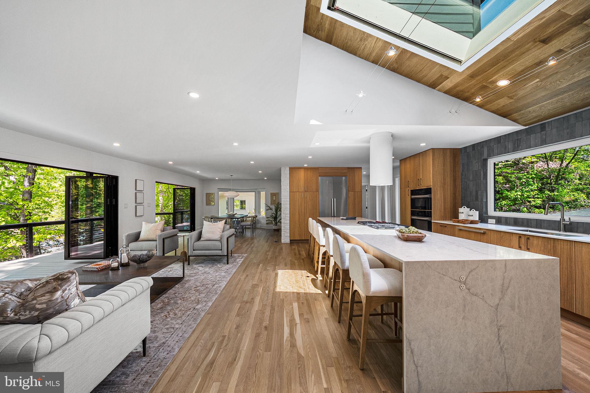 3804 LAKEVIEW TERRACE