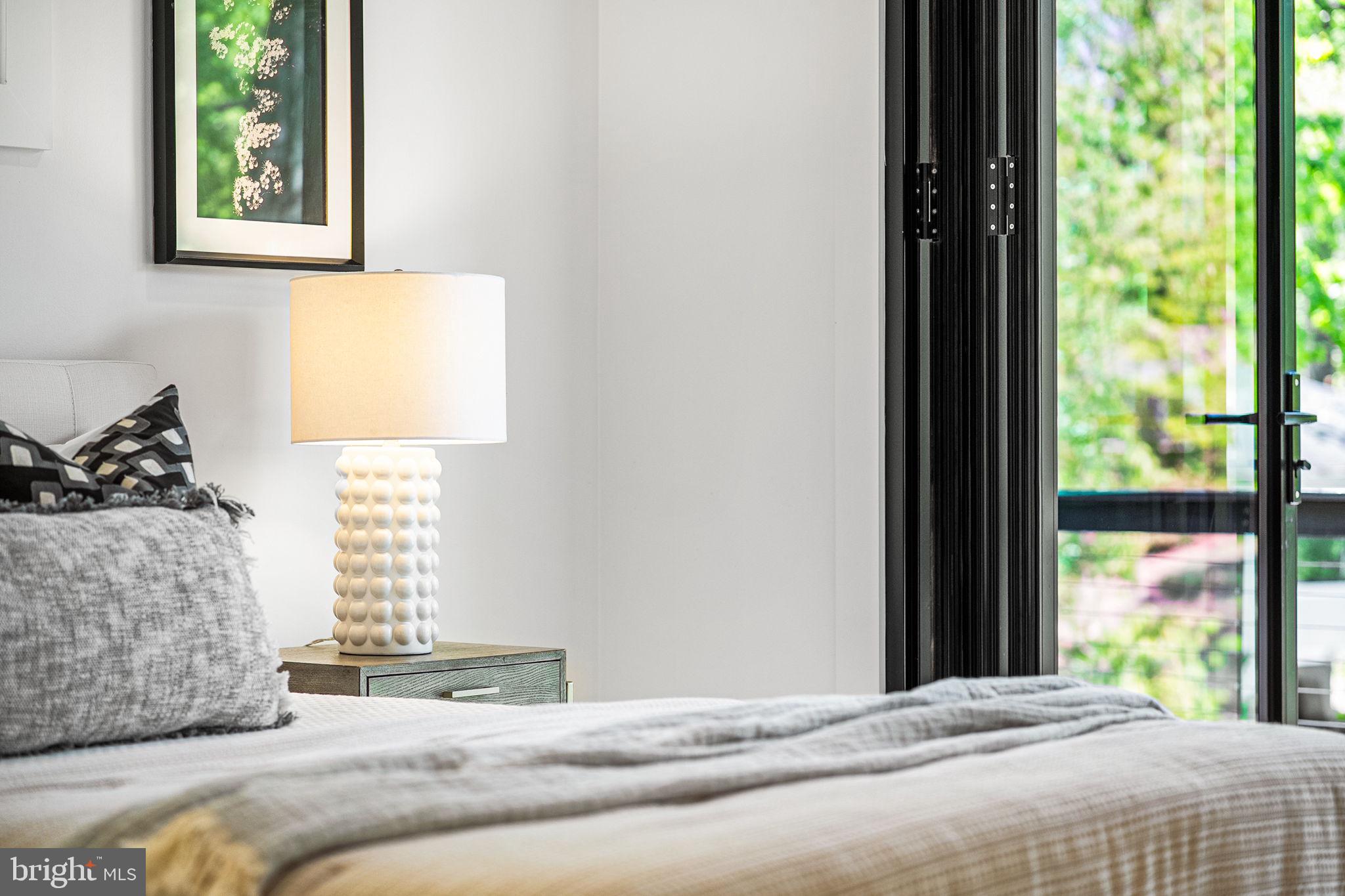 3804 LAKEVIEW TERRACE