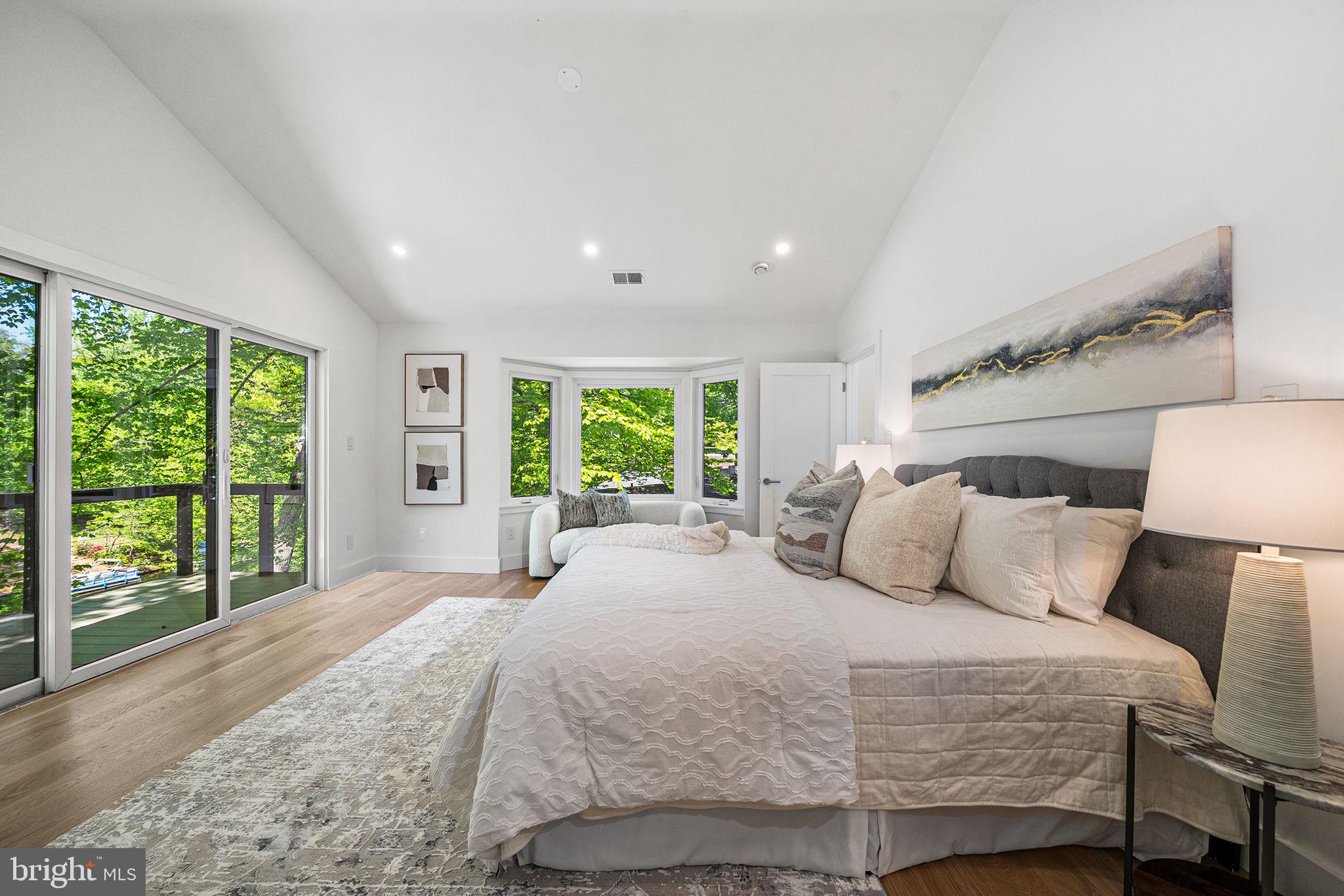 3804 LAKEVIEW TERRACE