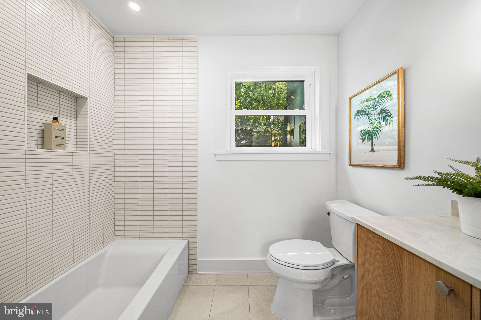 3804 LAKEVIEW TERRACE