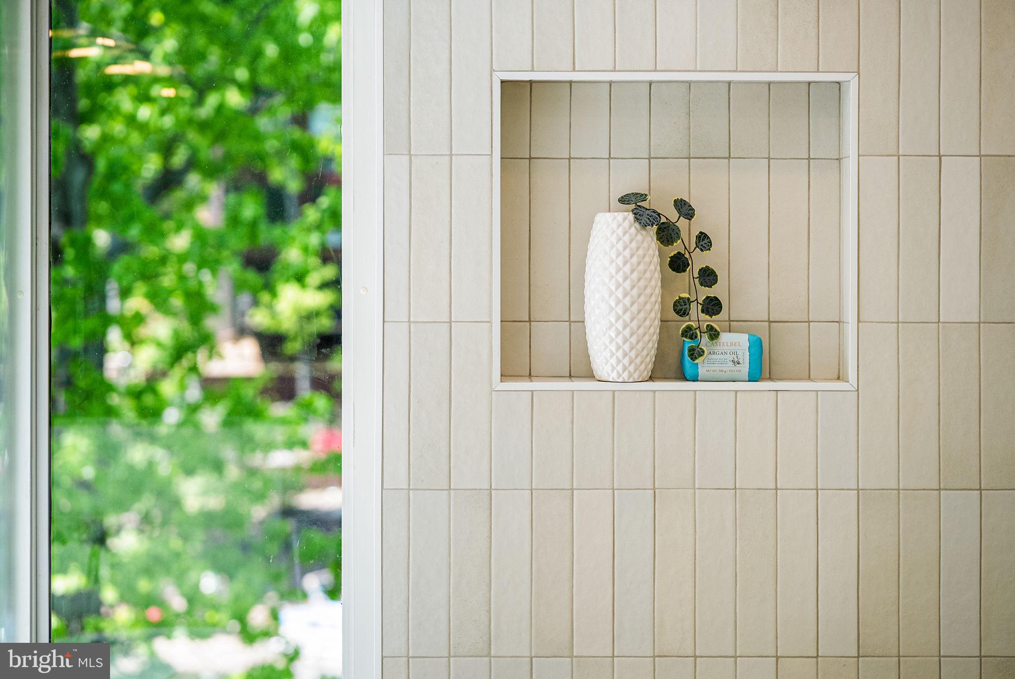 3804 LAKEVIEW TERRACE