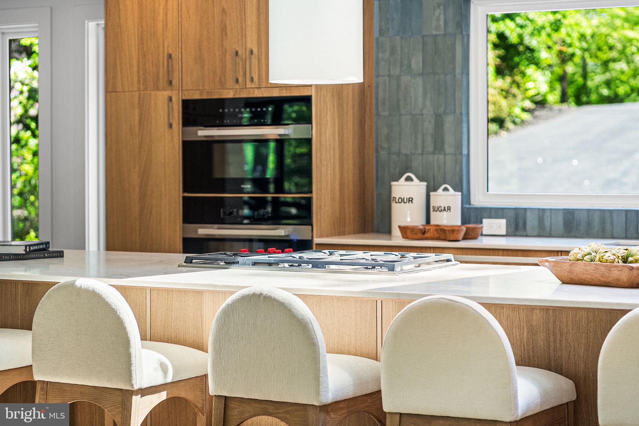 3804 LAKEVIEW TERRACE