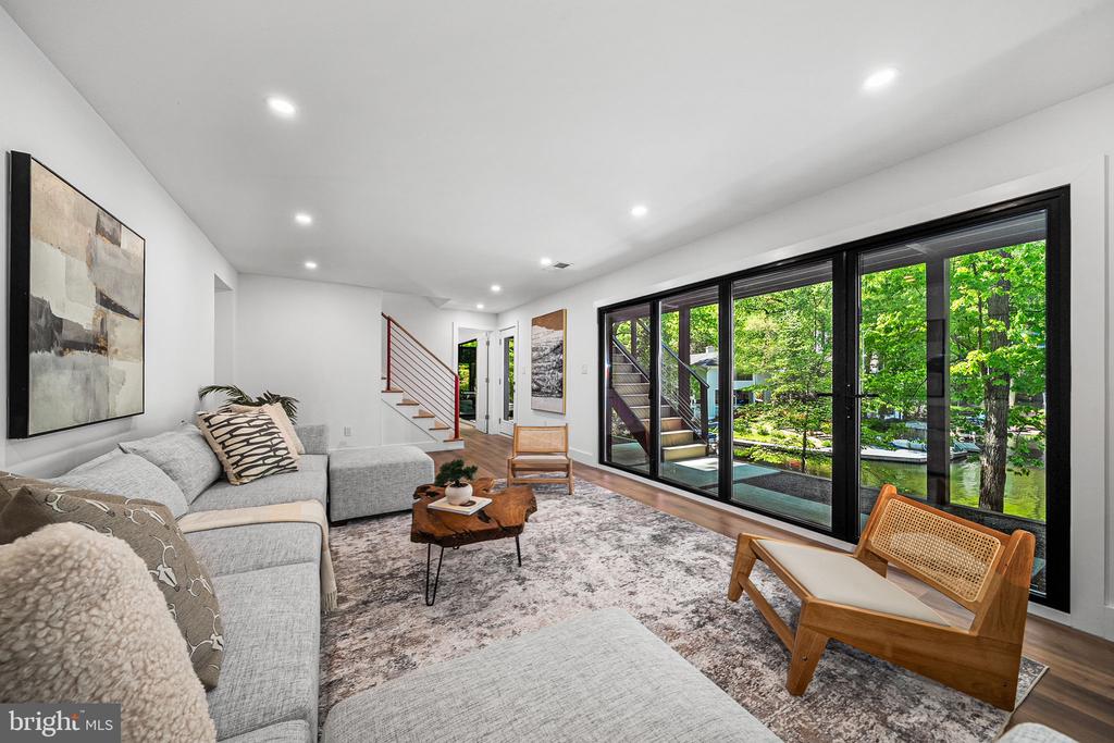 3804 LAKEVIEW TERRACE