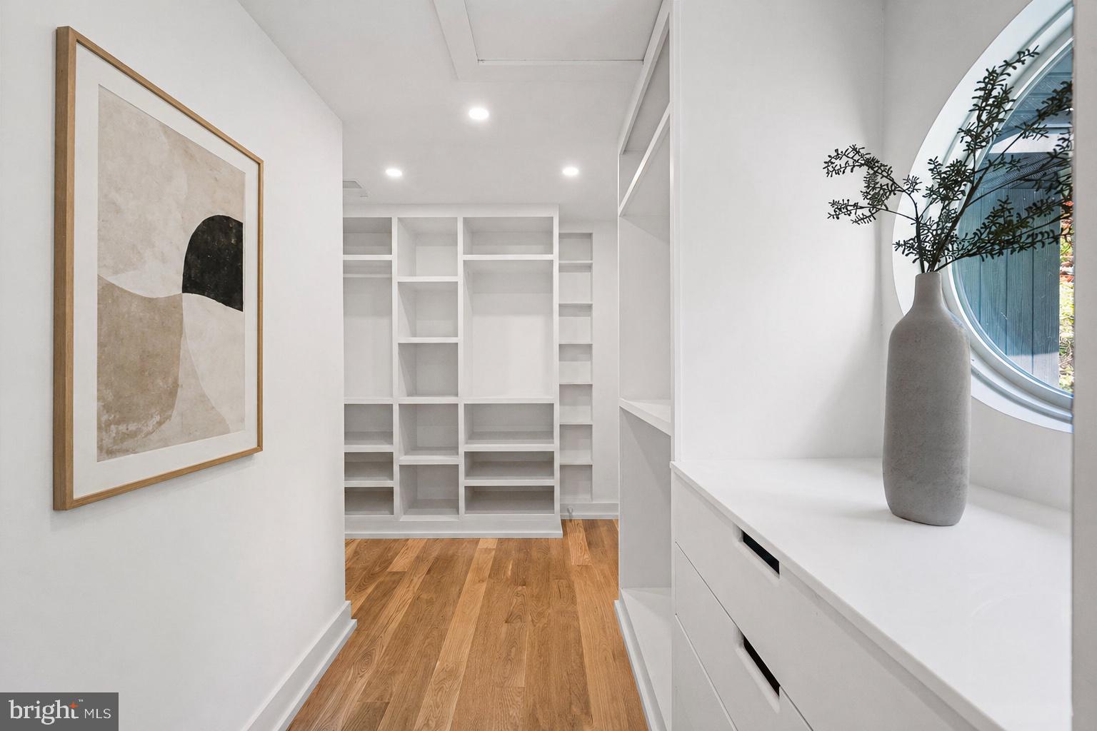 3804 LAKEVIEW TERRACE