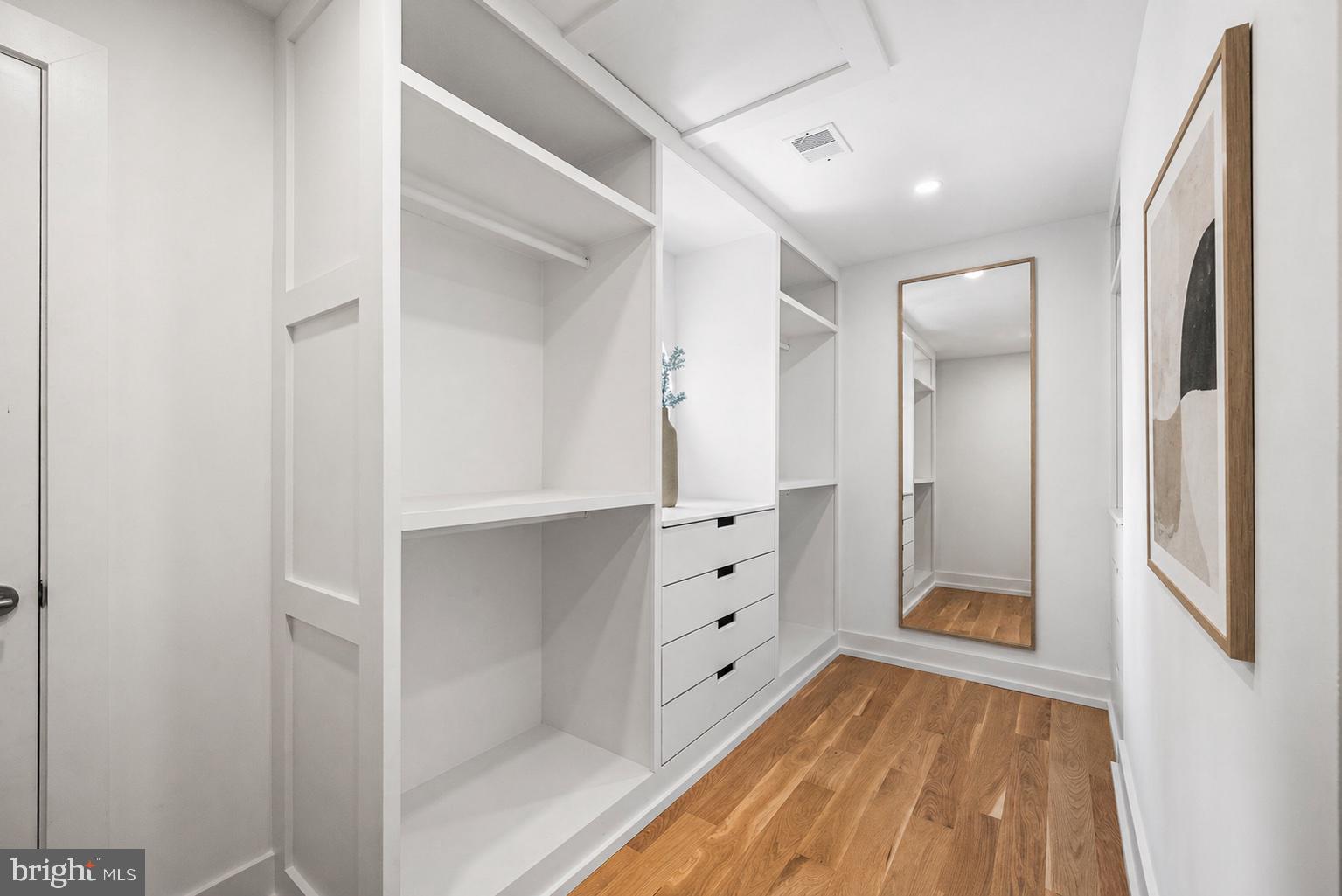 3804 LAKEVIEW TERRACE