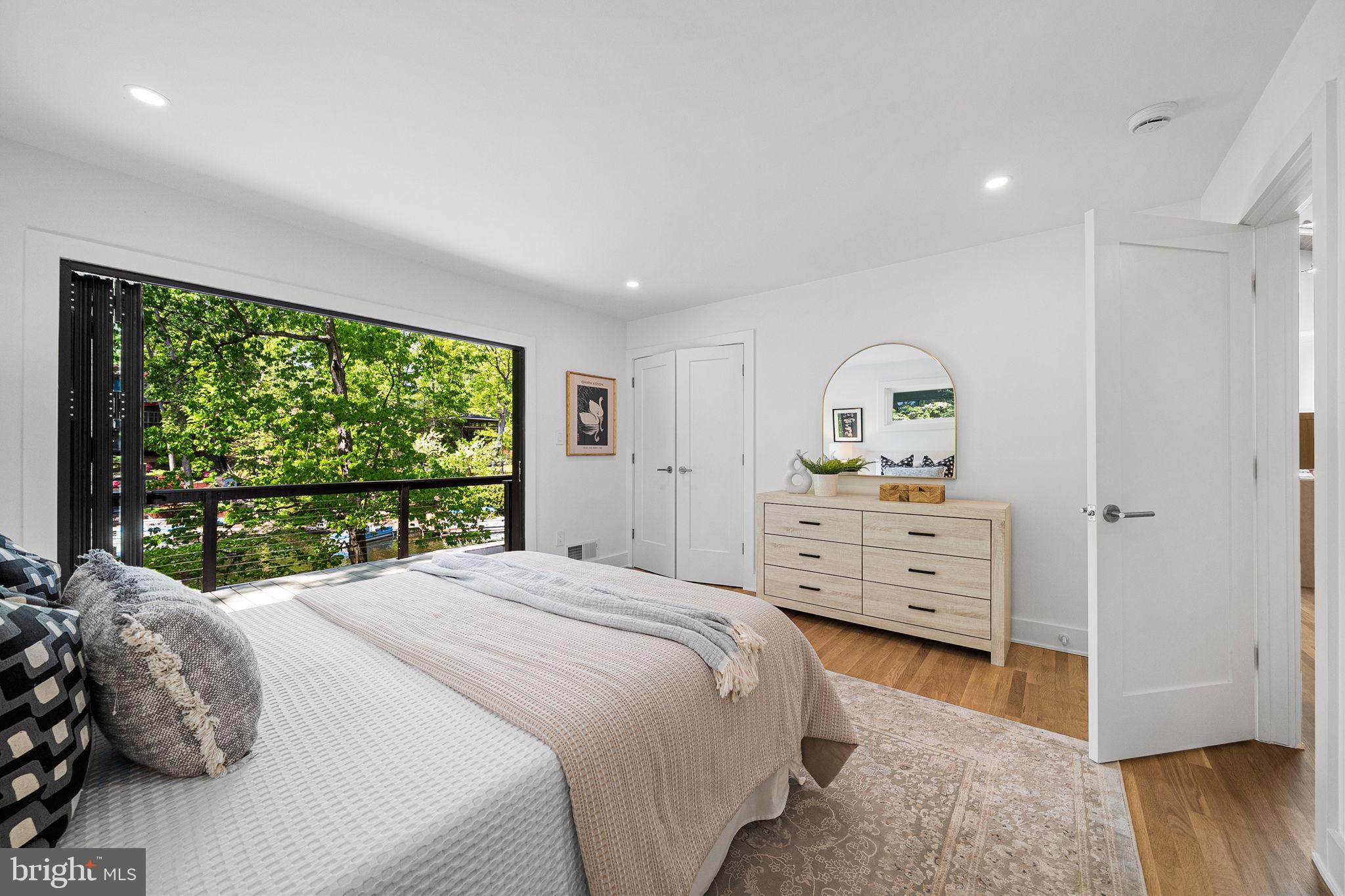 3804 LAKEVIEW TERRACE