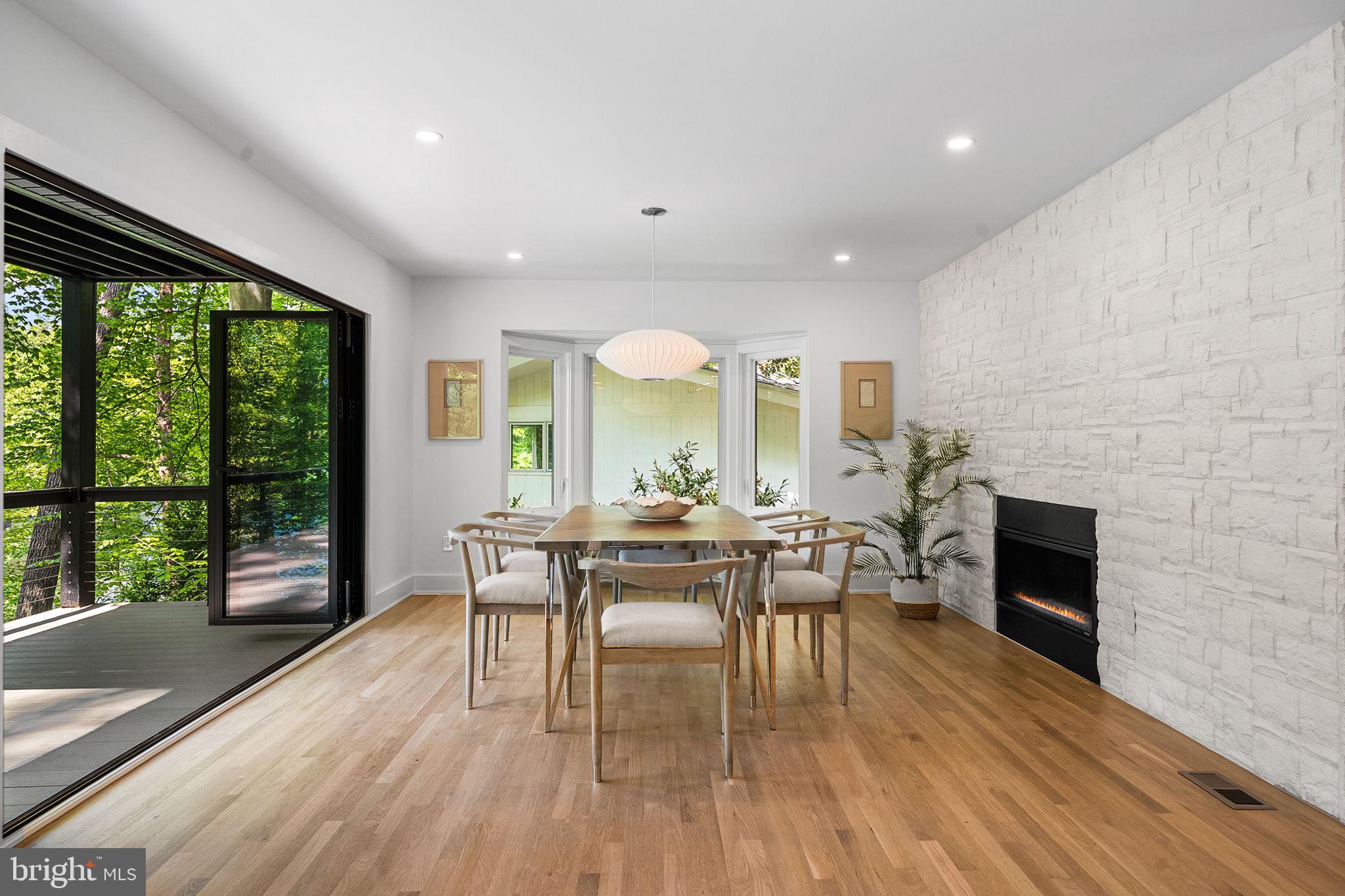 3804 LAKEVIEW TERRACE