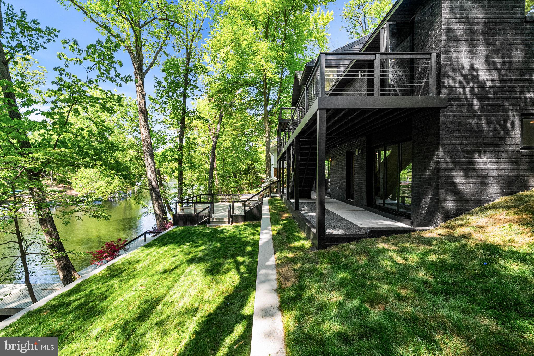 3804 LAKEVIEW TERRACE