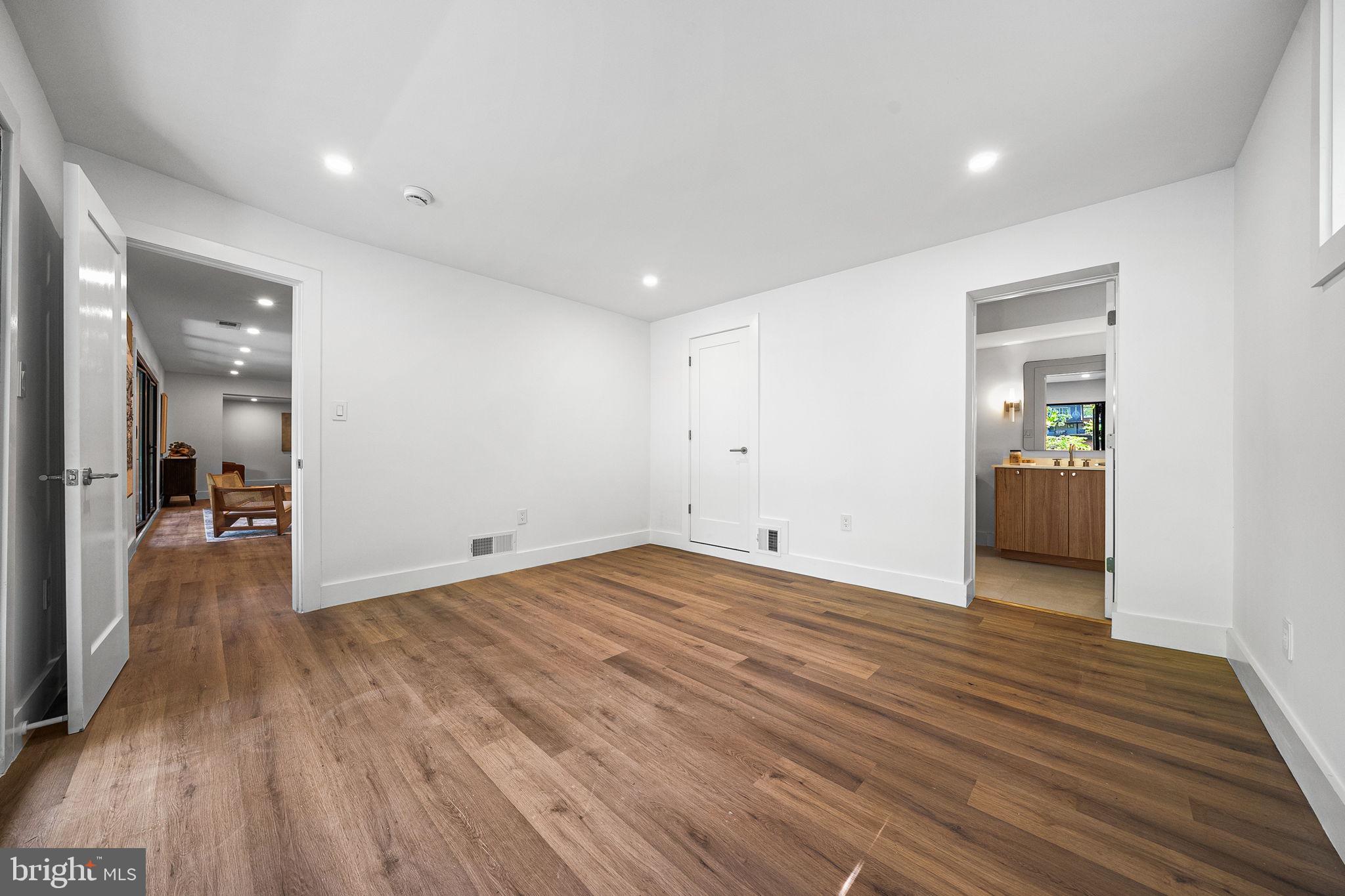 3804 LAKEVIEW TERRACE