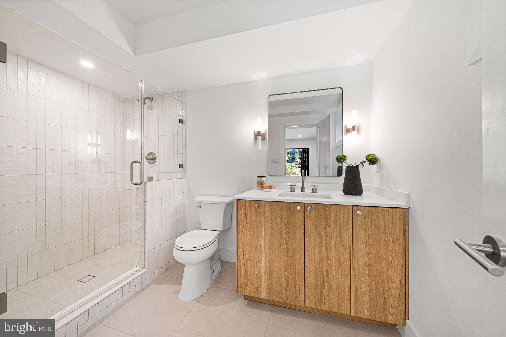 3804 LAKEVIEW TERRACE