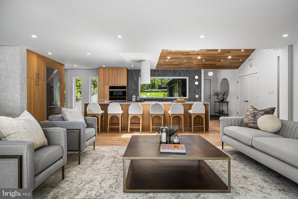 3804 LAKEVIEW TERRACE