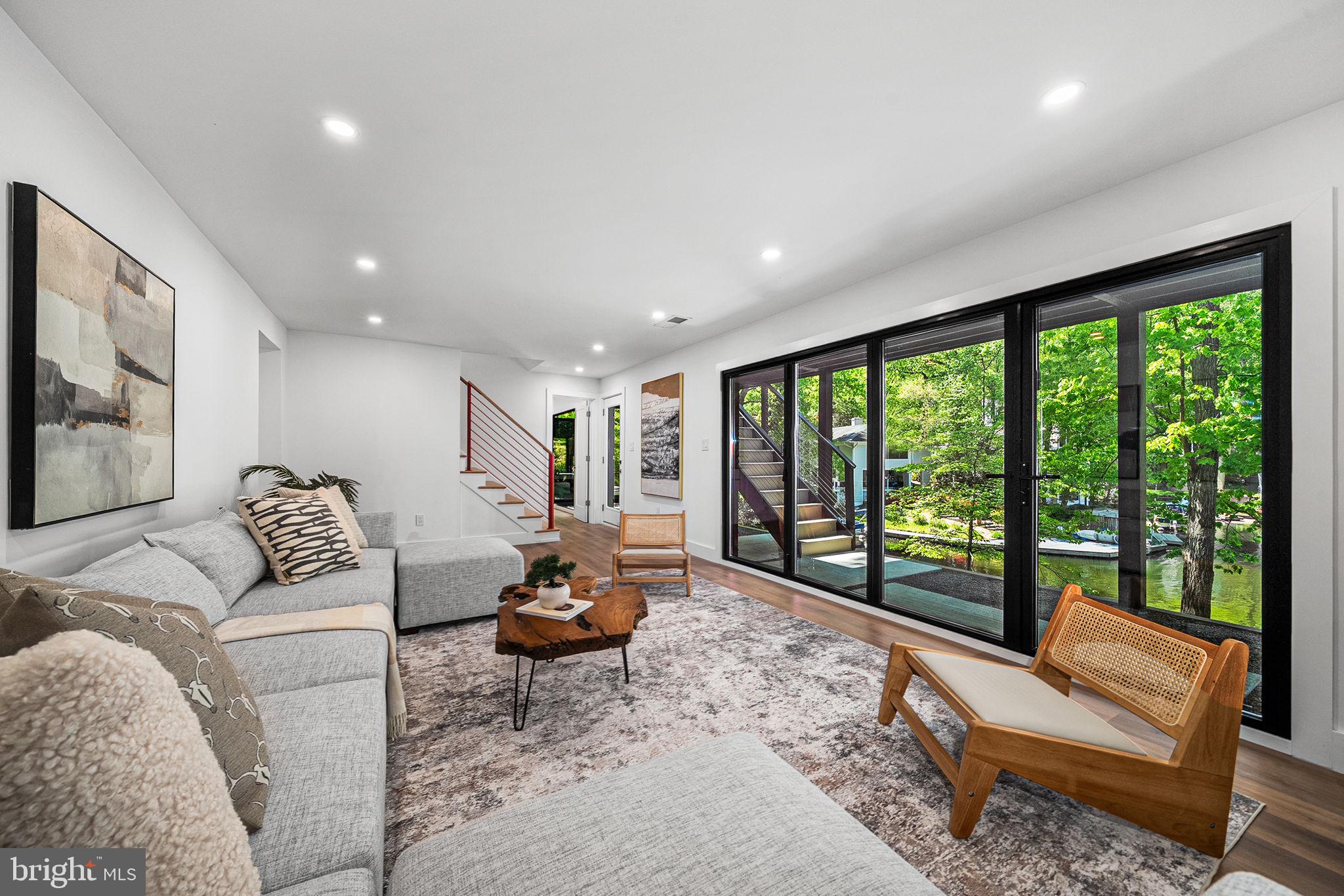 3804 LAKEVIEW TERRACE