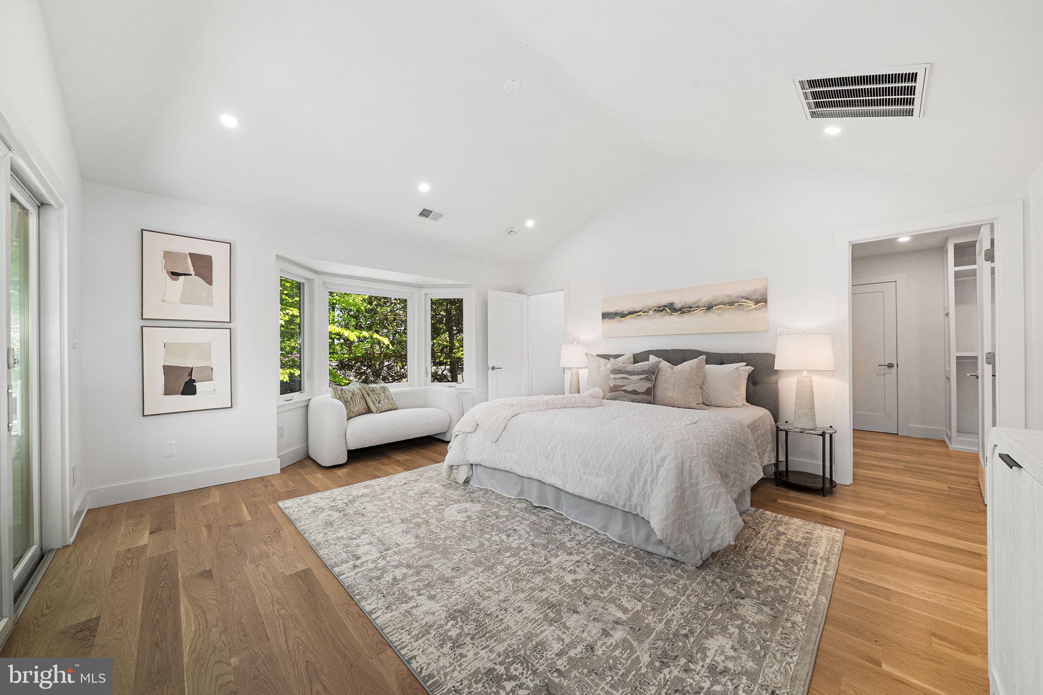 3804 LAKEVIEW TERRACE