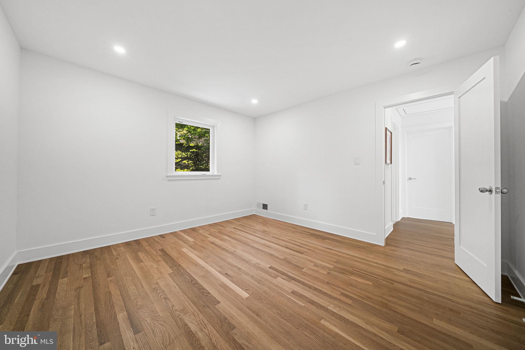 3804 LAKEVIEW TERRACE