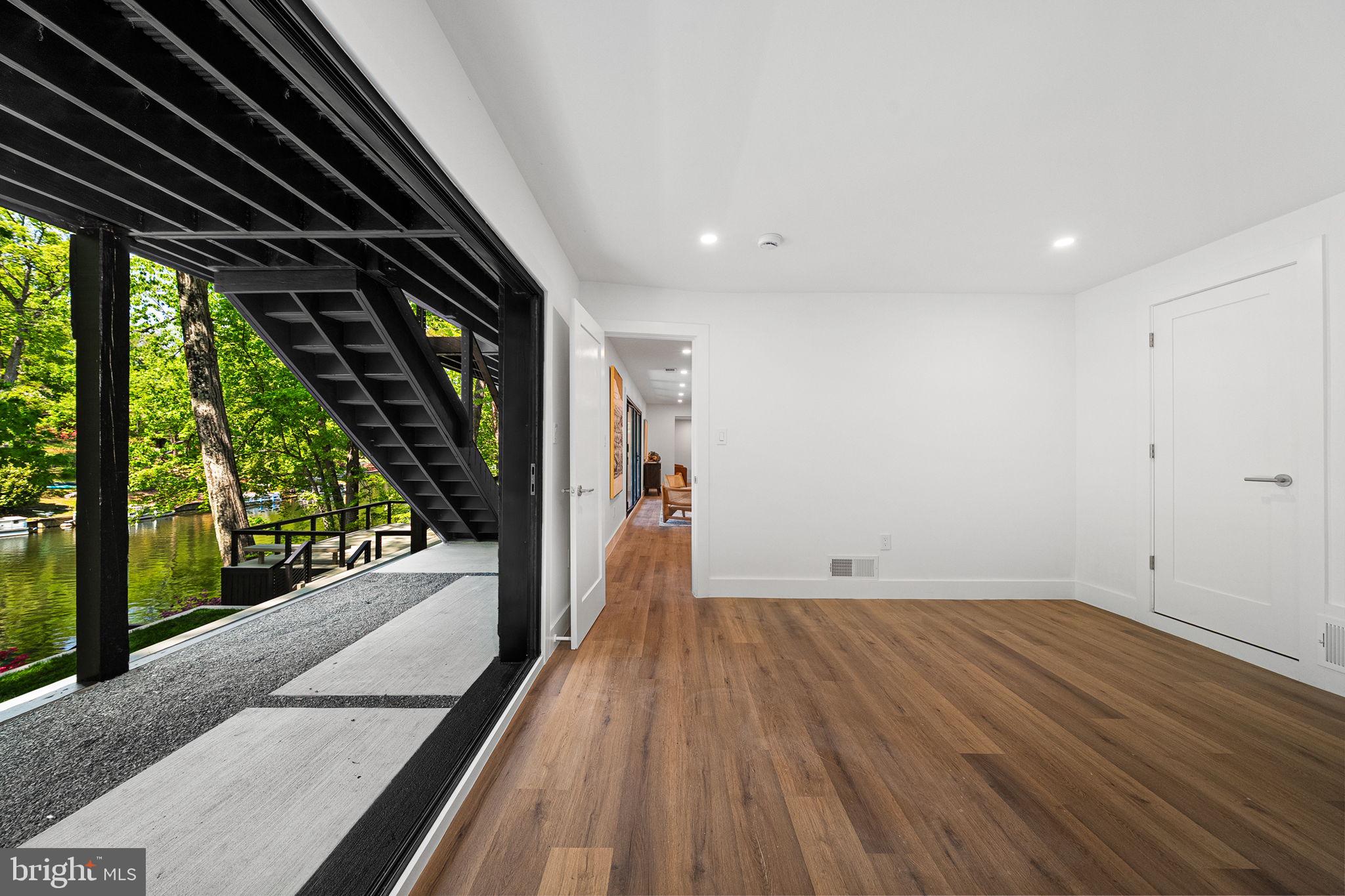 3804 LAKEVIEW TERRACE