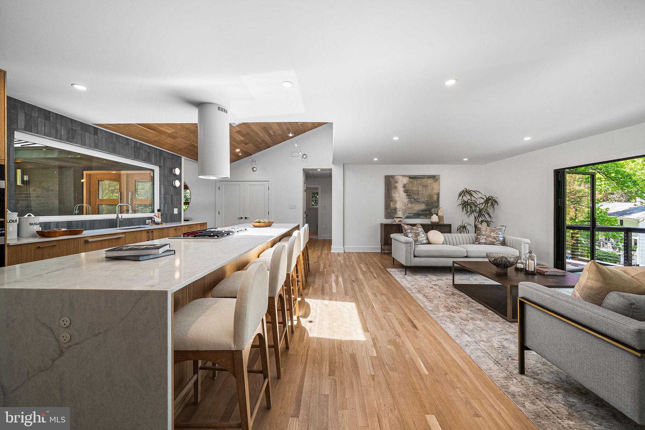 3804 LAKEVIEW TERRACE