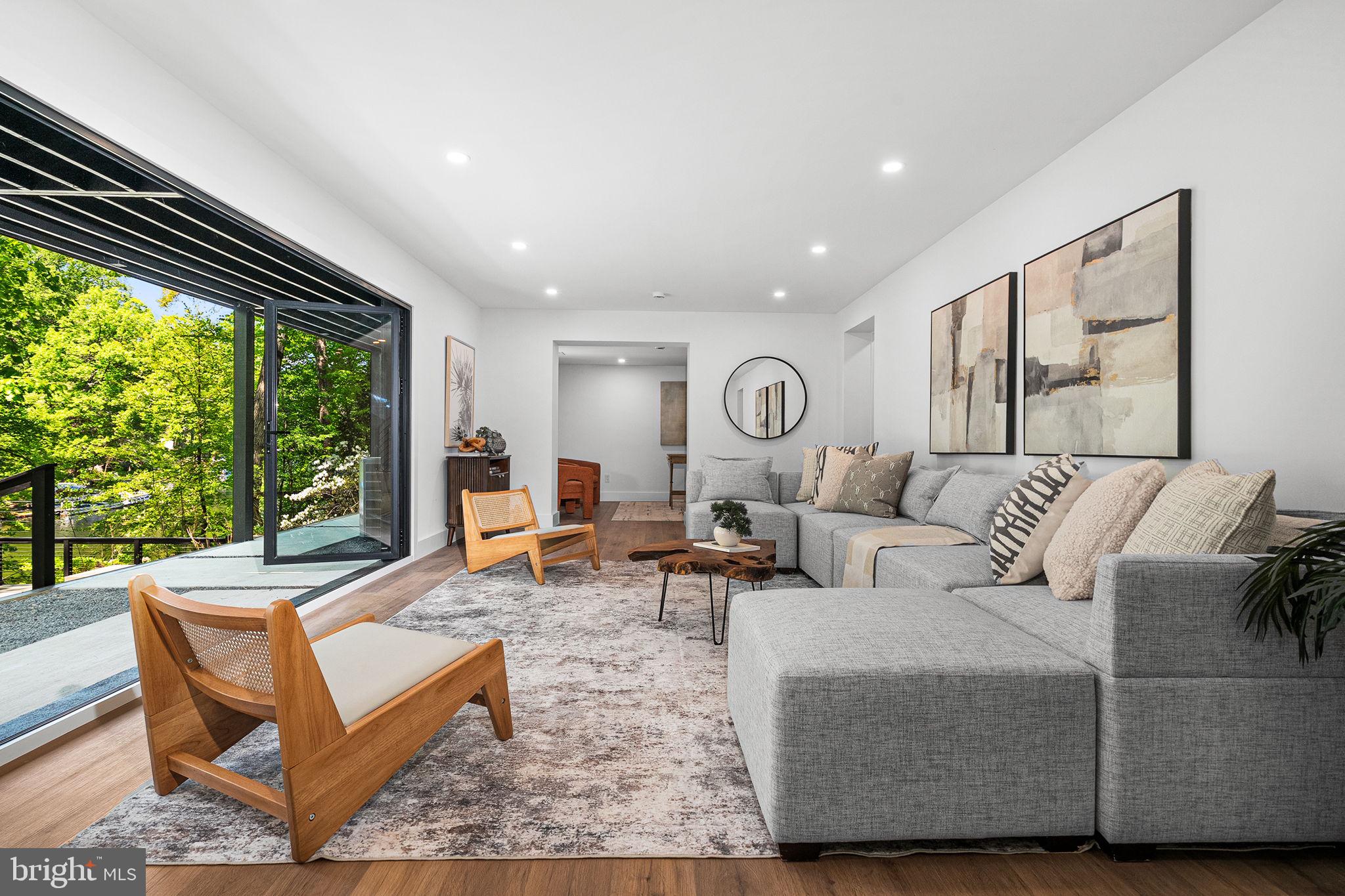 3804 LAKEVIEW TERRACE