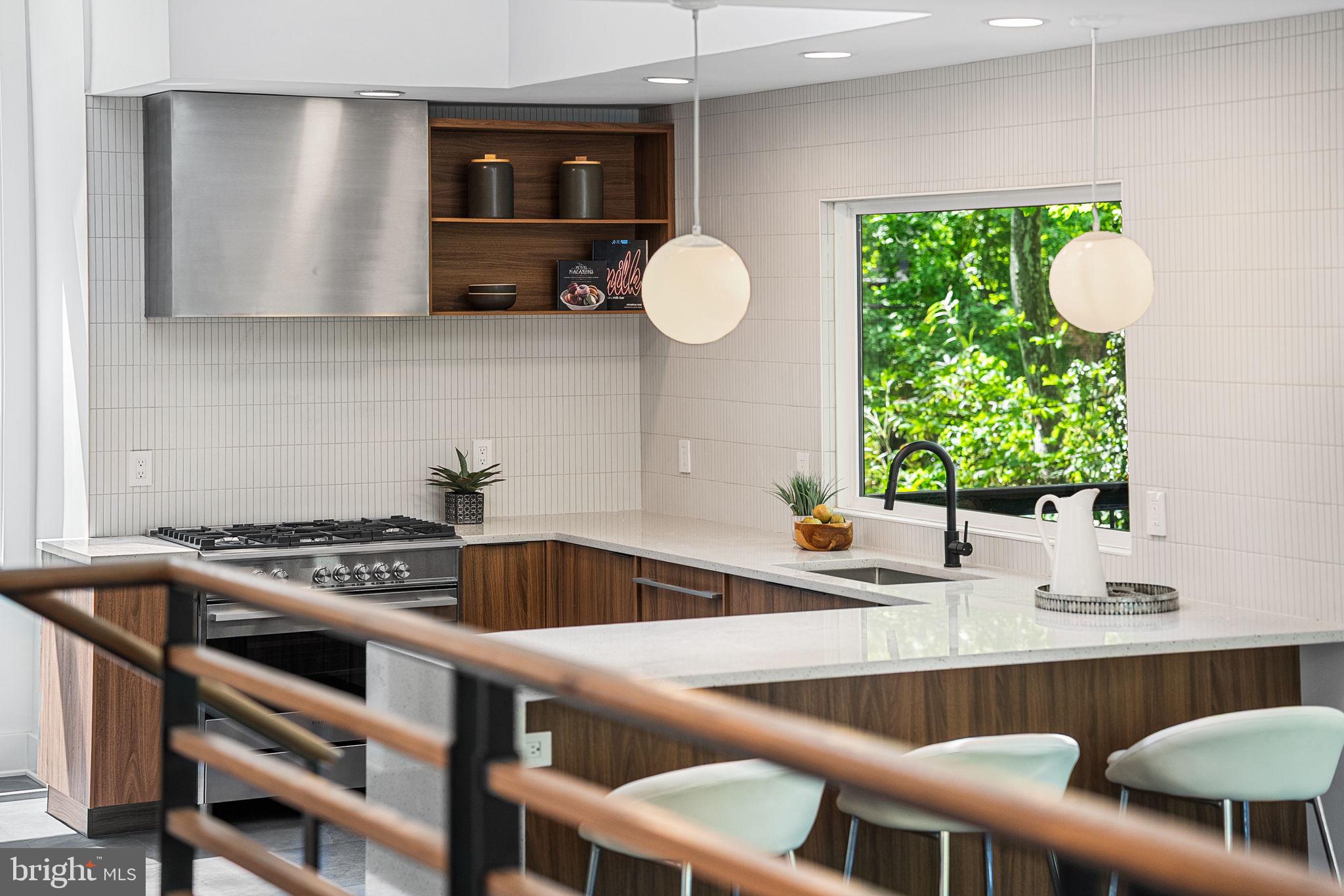 3800 LAKEVIEW TERRACE