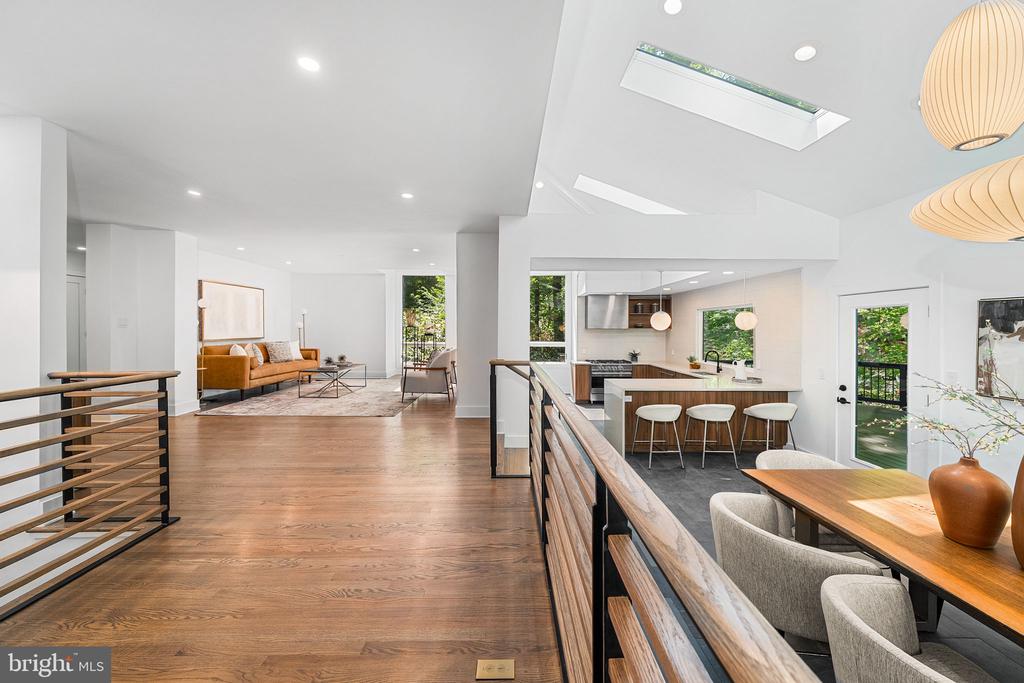3800 LAKEVIEW TERRACE