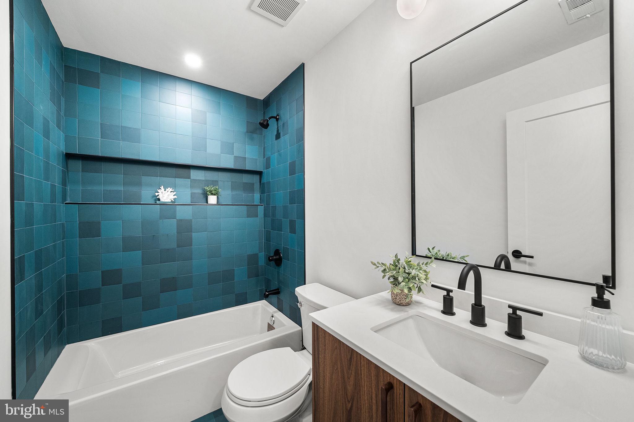 3800 LAKEVIEW TERRACE