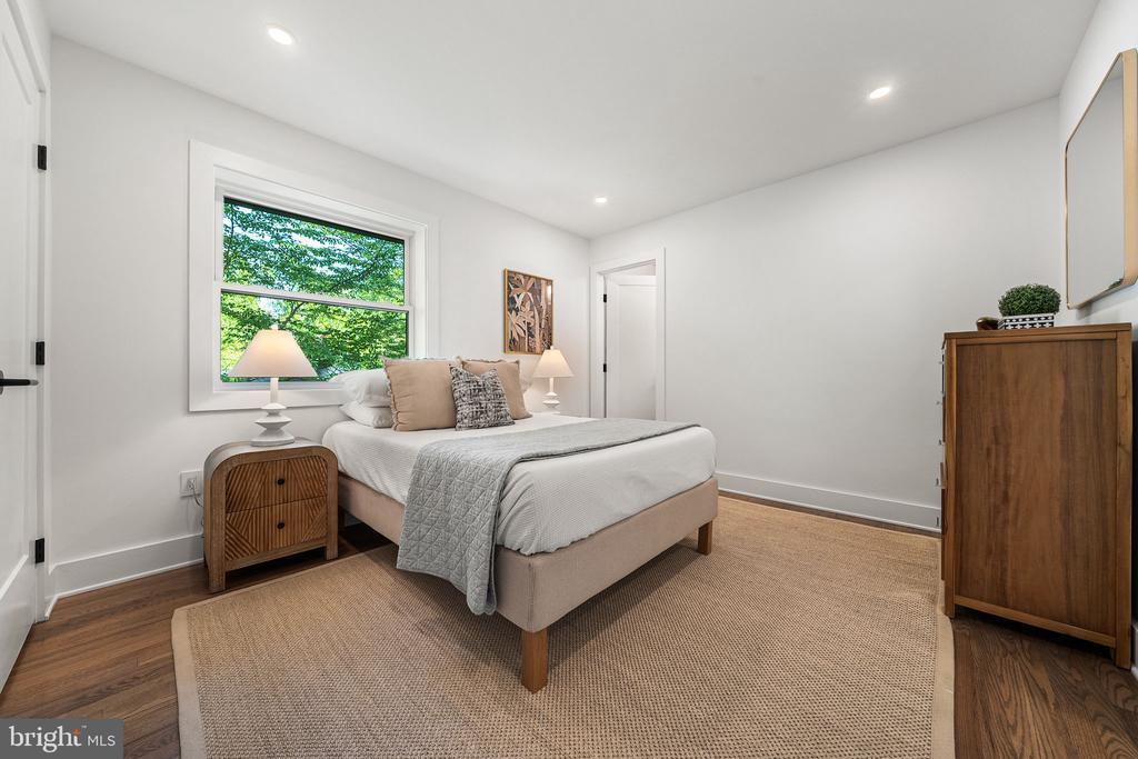 3800 LAKEVIEW TERRACE