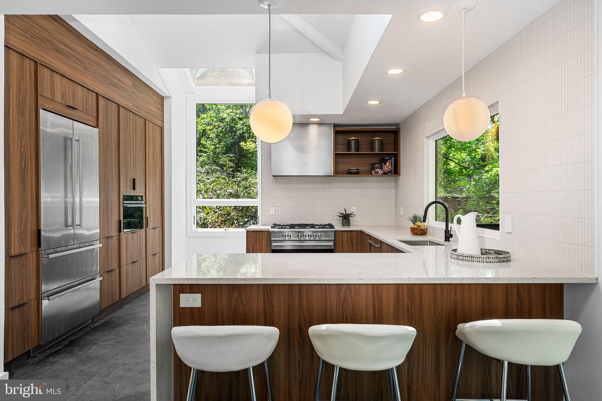 3800 LAKEVIEW TERRACE