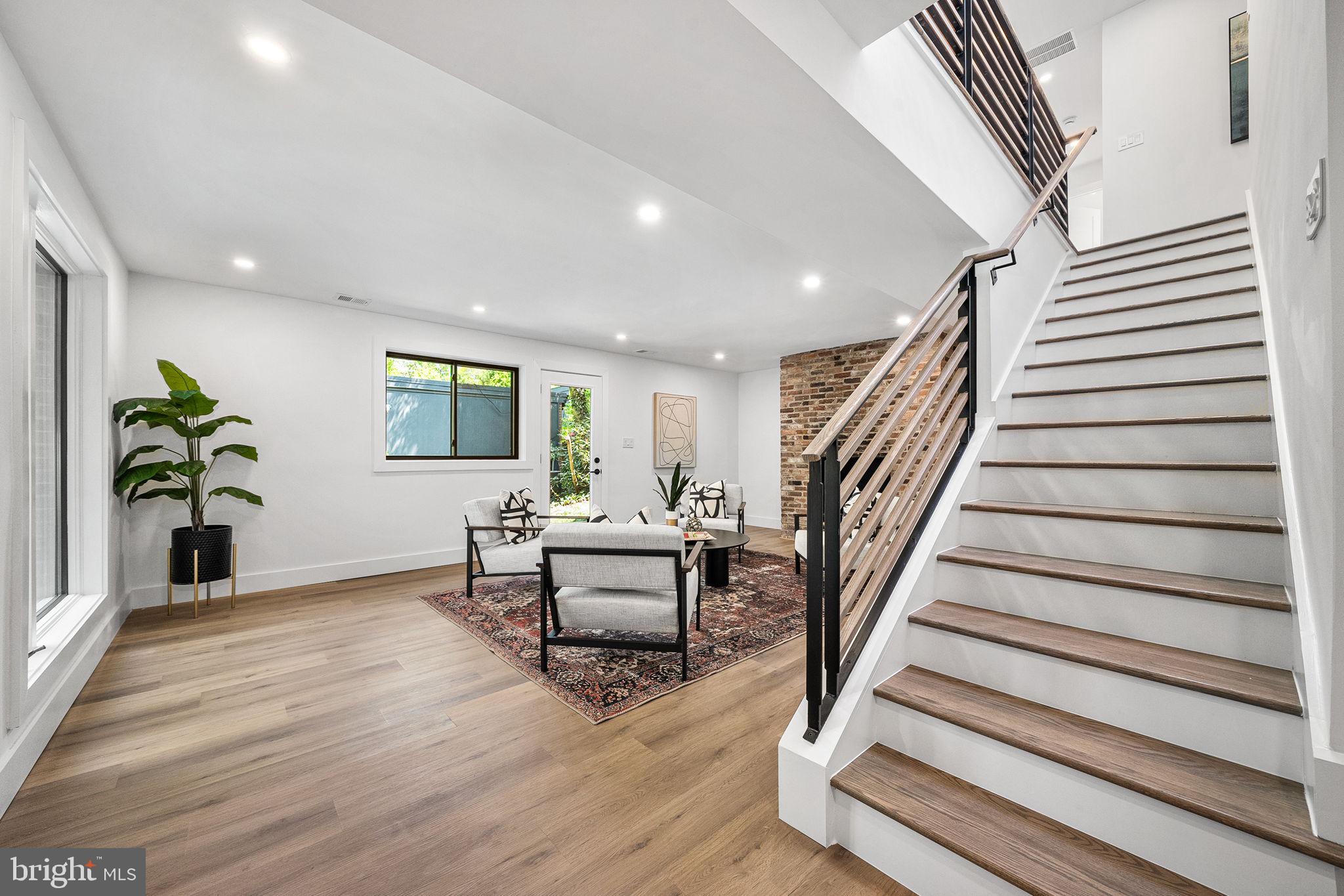 3800 LAKEVIEW TERRACE