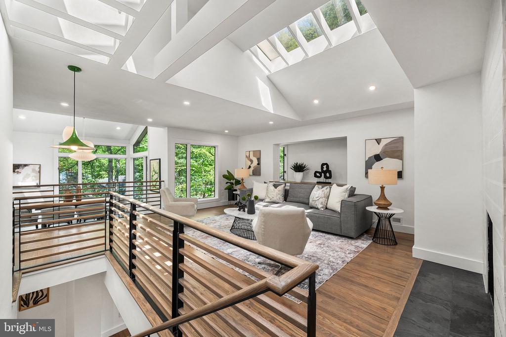 3800 LAKEVIEW TERRACE