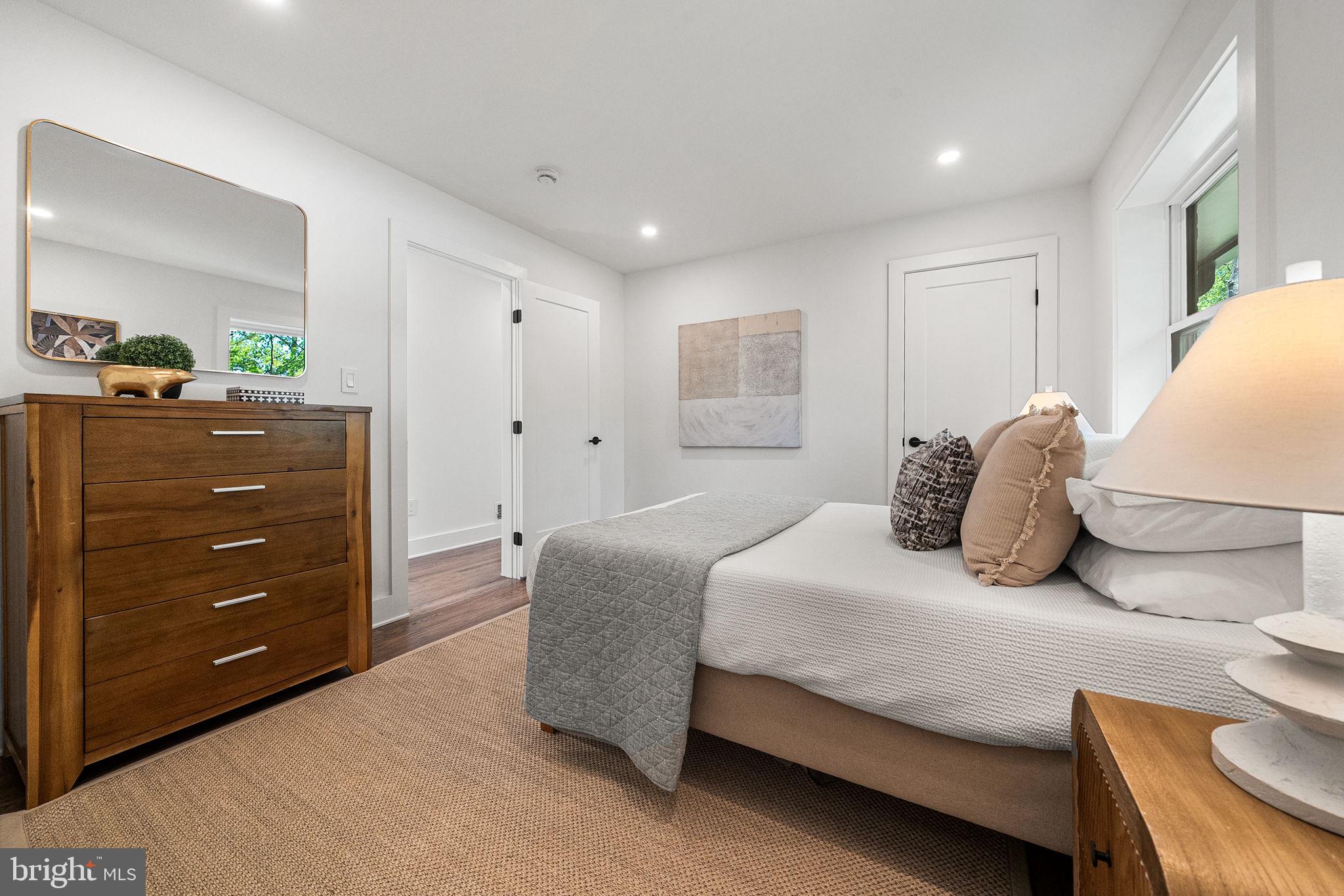 3800 LAKEVIEW TERRACE