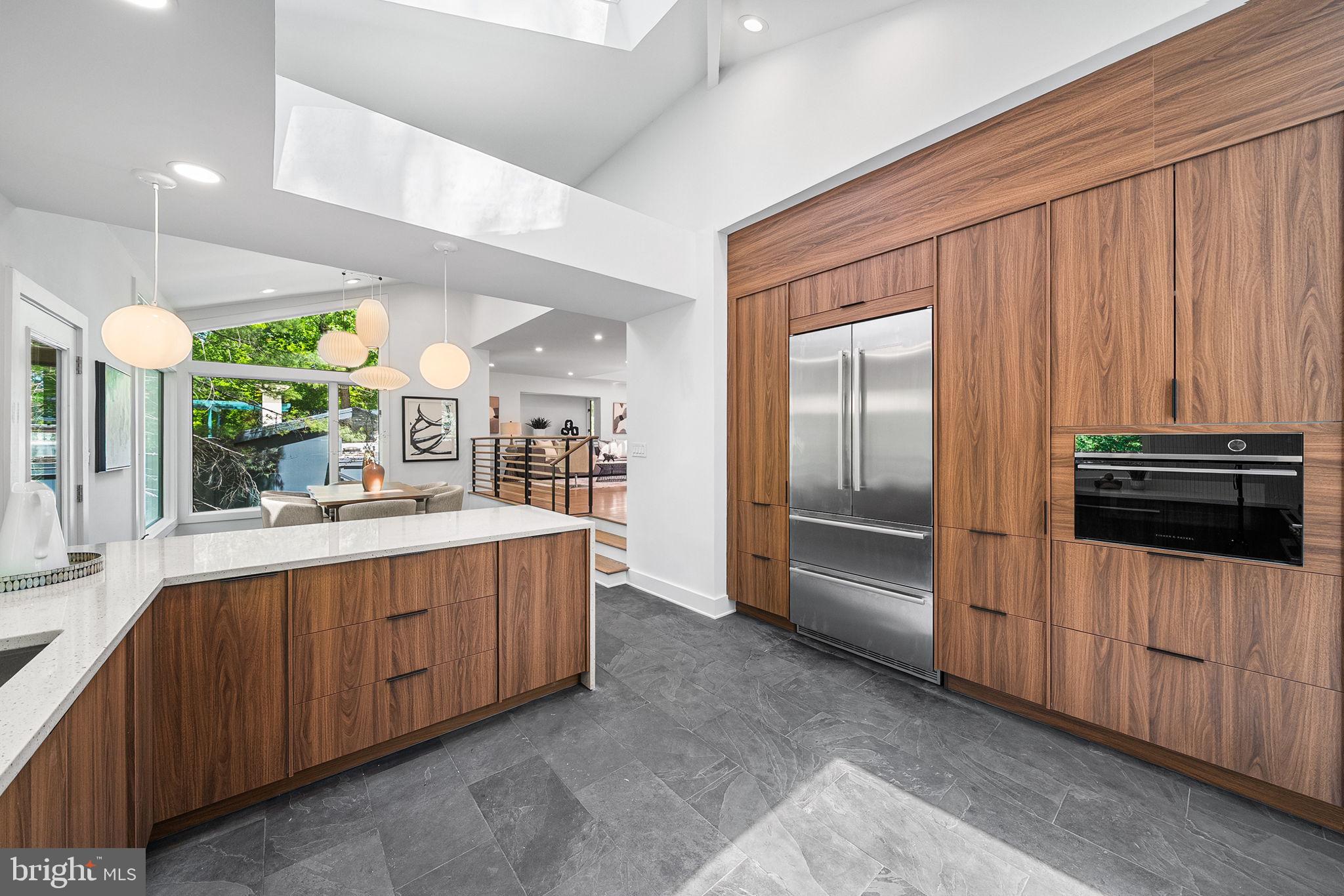 3800 LAKEVIEW TERRACE