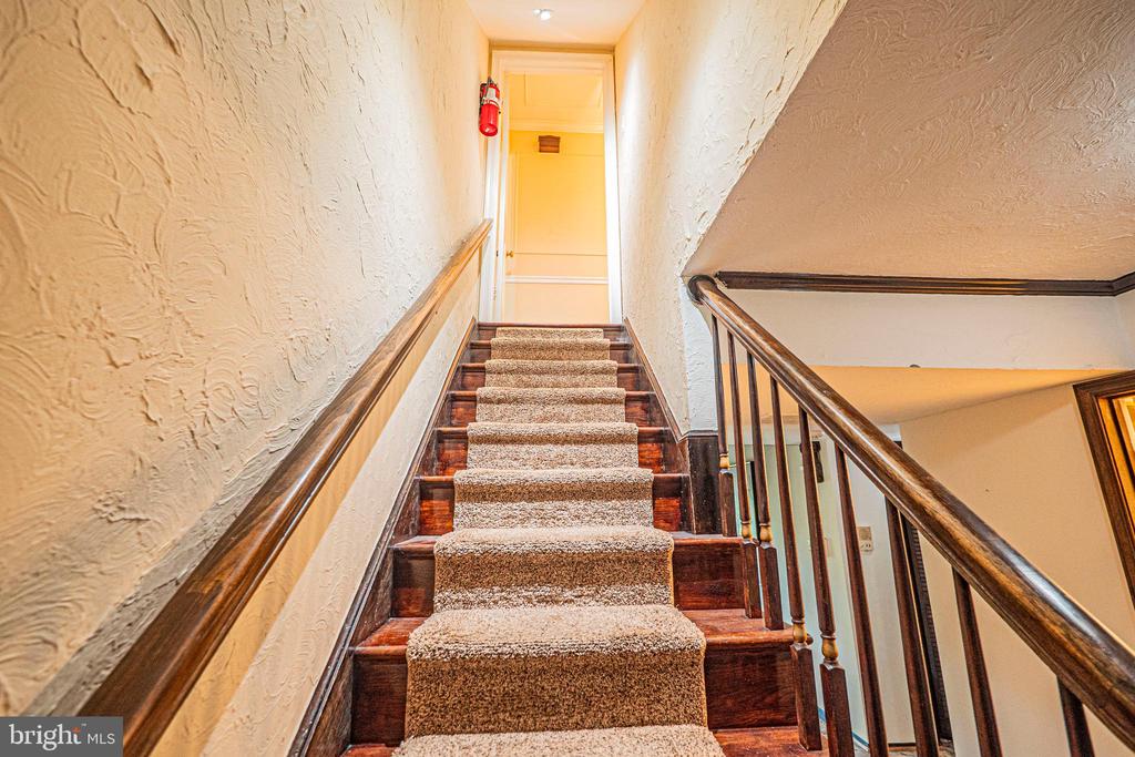 3901 LOCUST LANE