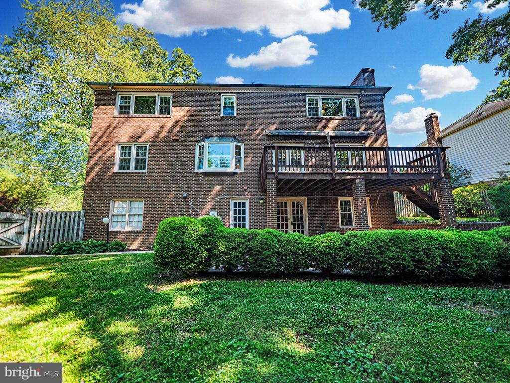 3901 LOCUST LANE