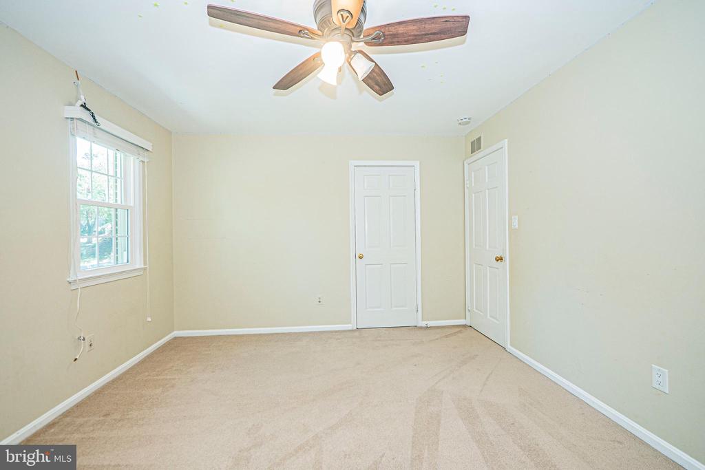 3901 LOCUST LANE