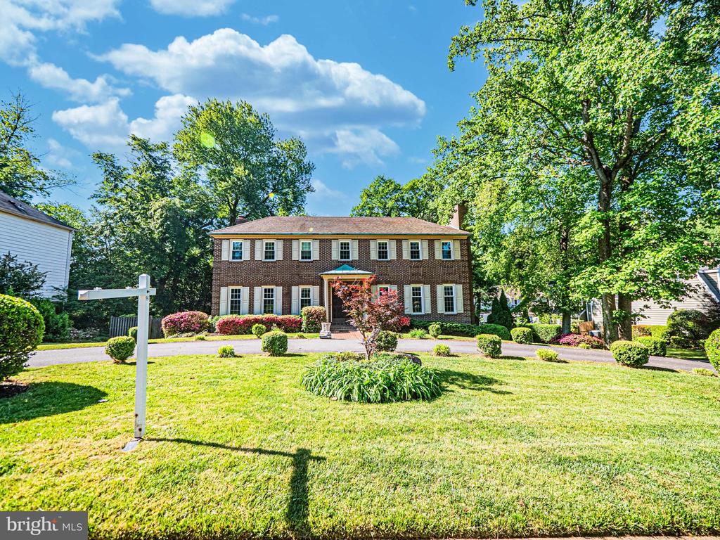 3901 LOCUST LANE